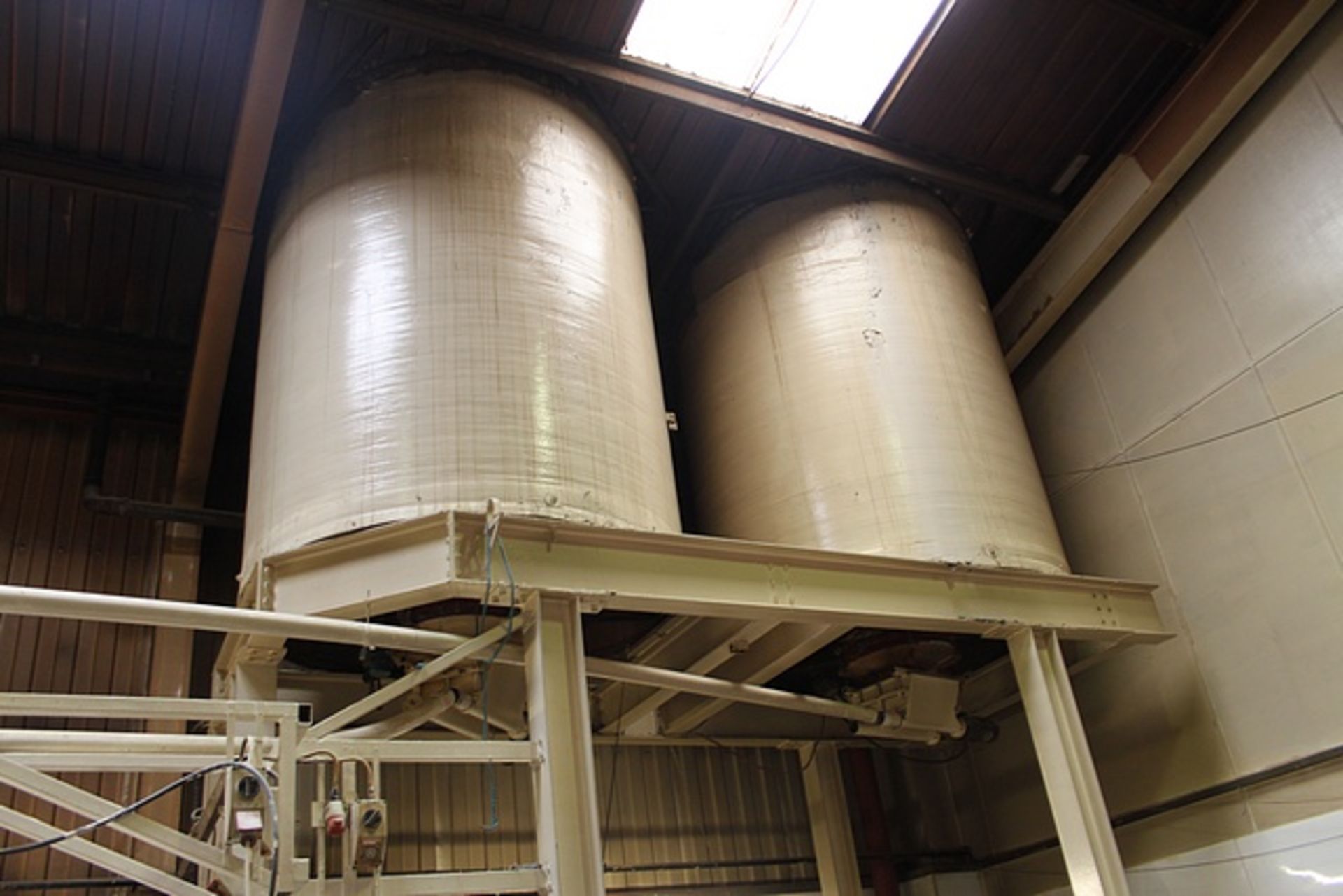 2 x 10 ton silos complete with gantry structure, weigh cell and control panel - weighs out between 5