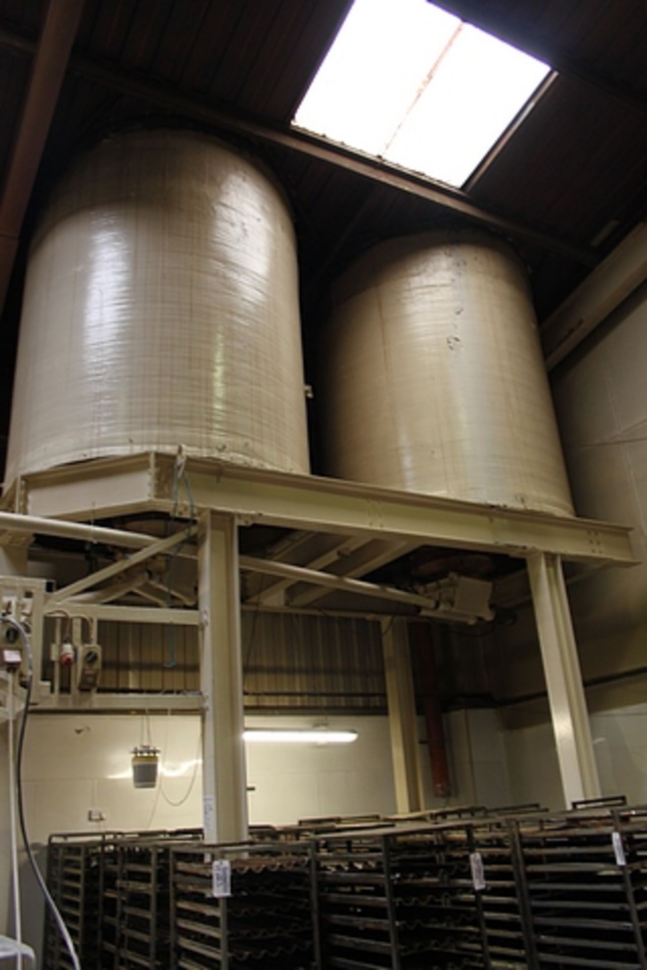 2 x 10 ton silos complete with gantry structure, weigh cell and control panel - weighs out between 5 - Image 2 of 6