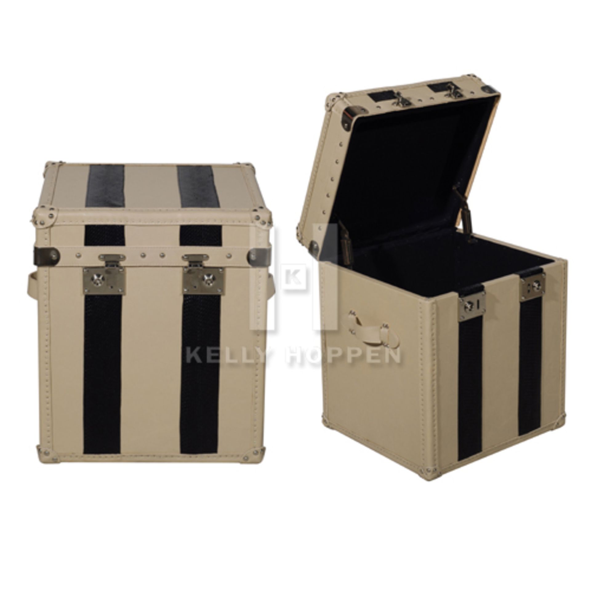 10 Trunk Small All Leather Sand Black Bands 49 5 X 45 X 57 5cm