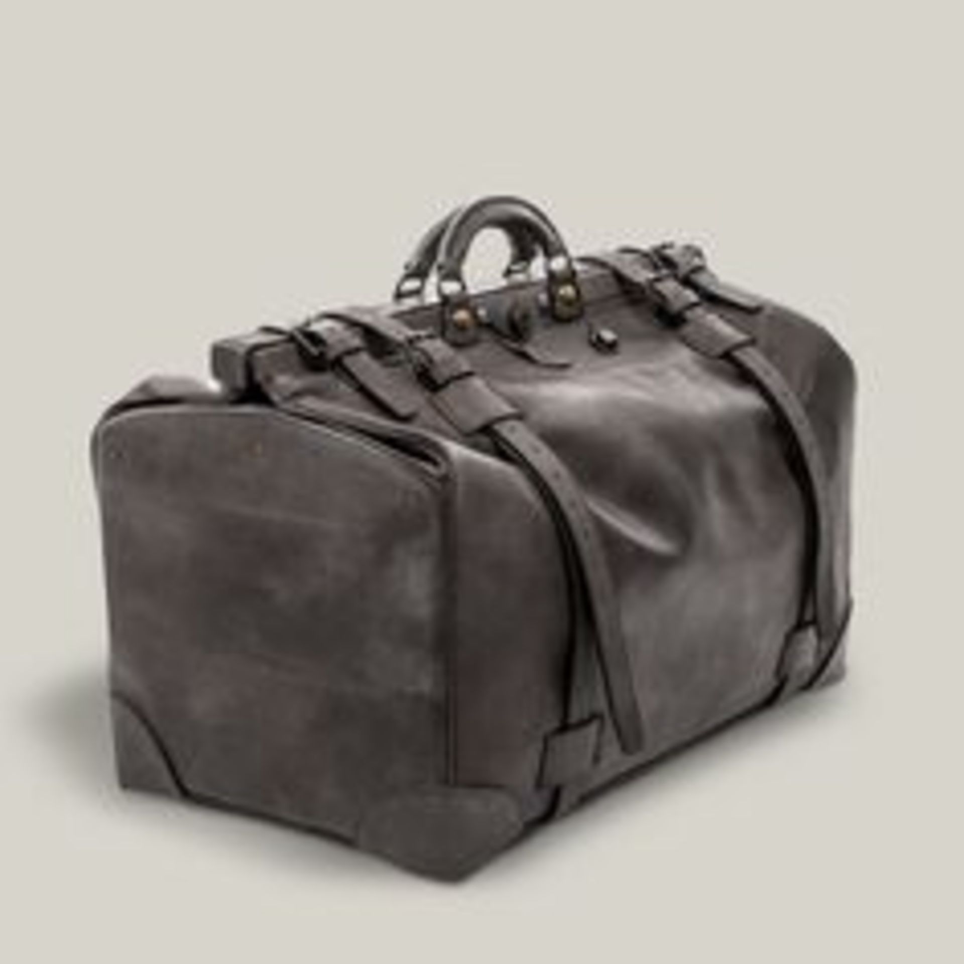 Iconic Gladstone Destroyed Black 53 X 38 X 35cm The Ultimate Classic Leather Luggage Piece
