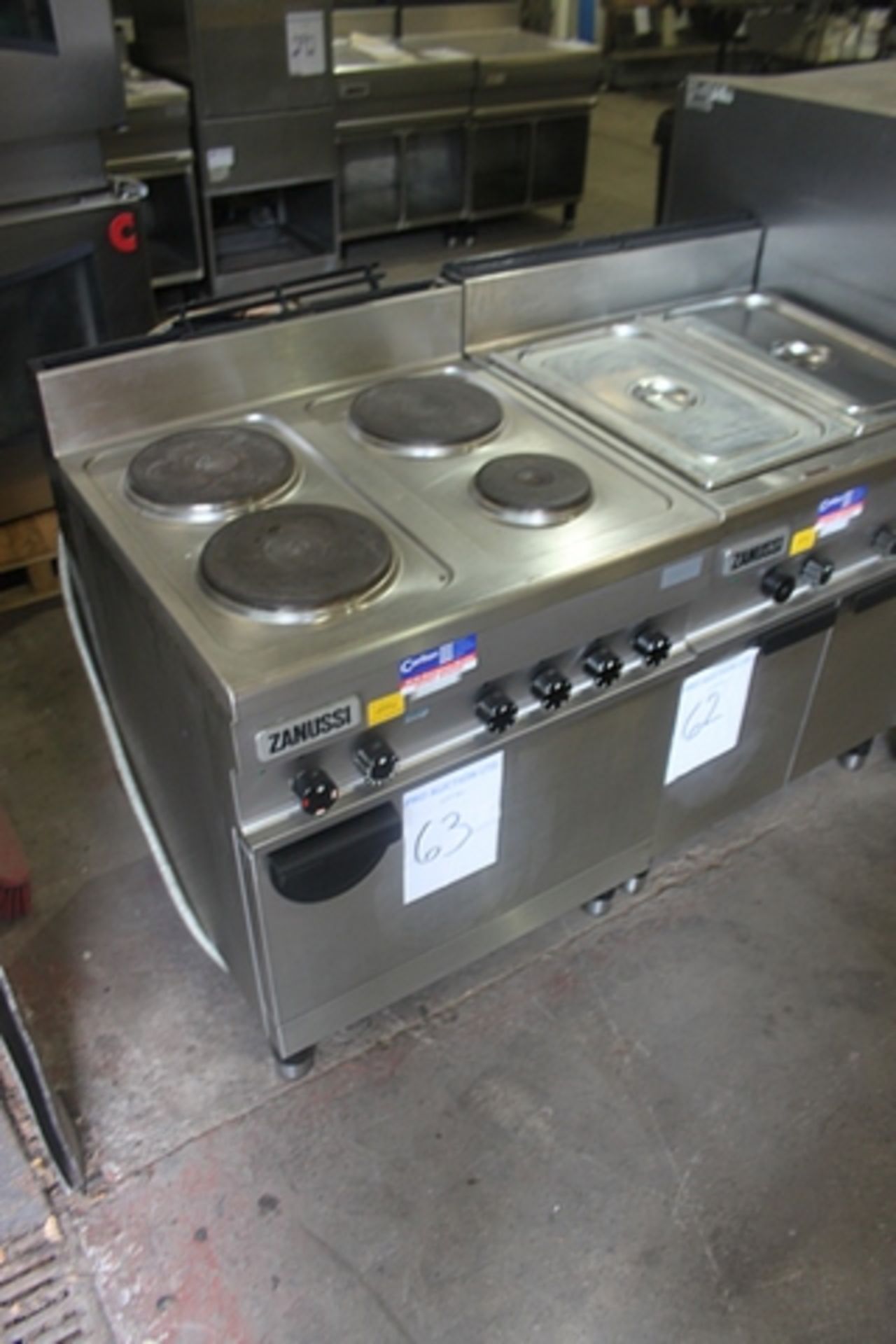 Zanussi model 170842 4 ring commercial electric cooker 240v 700mm x 730mm x 960mm SN P100589/07 - Image 2 of 2