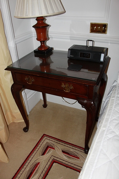 A pair of Georgian single drawer bedside cabinets mounted in Queen Anne style legs 700mm x 480mm x