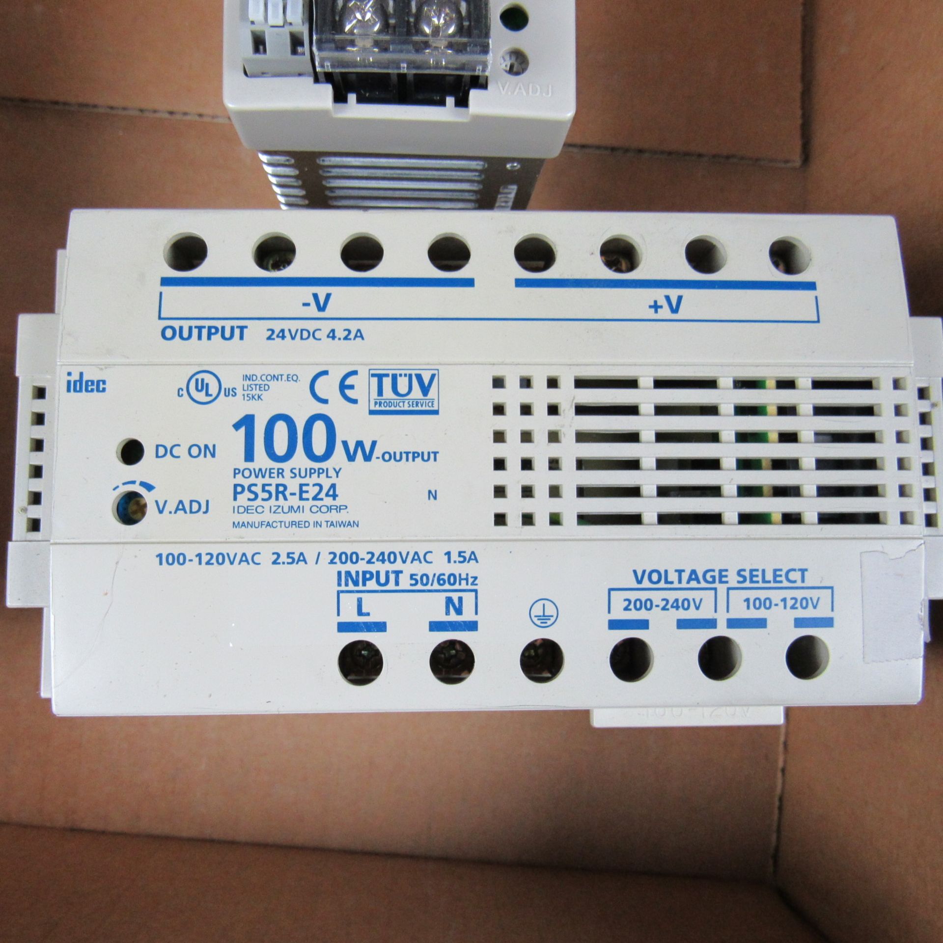 LOT OF IDEC AND OMRON POWER SUPPLY - Image 2 of 3