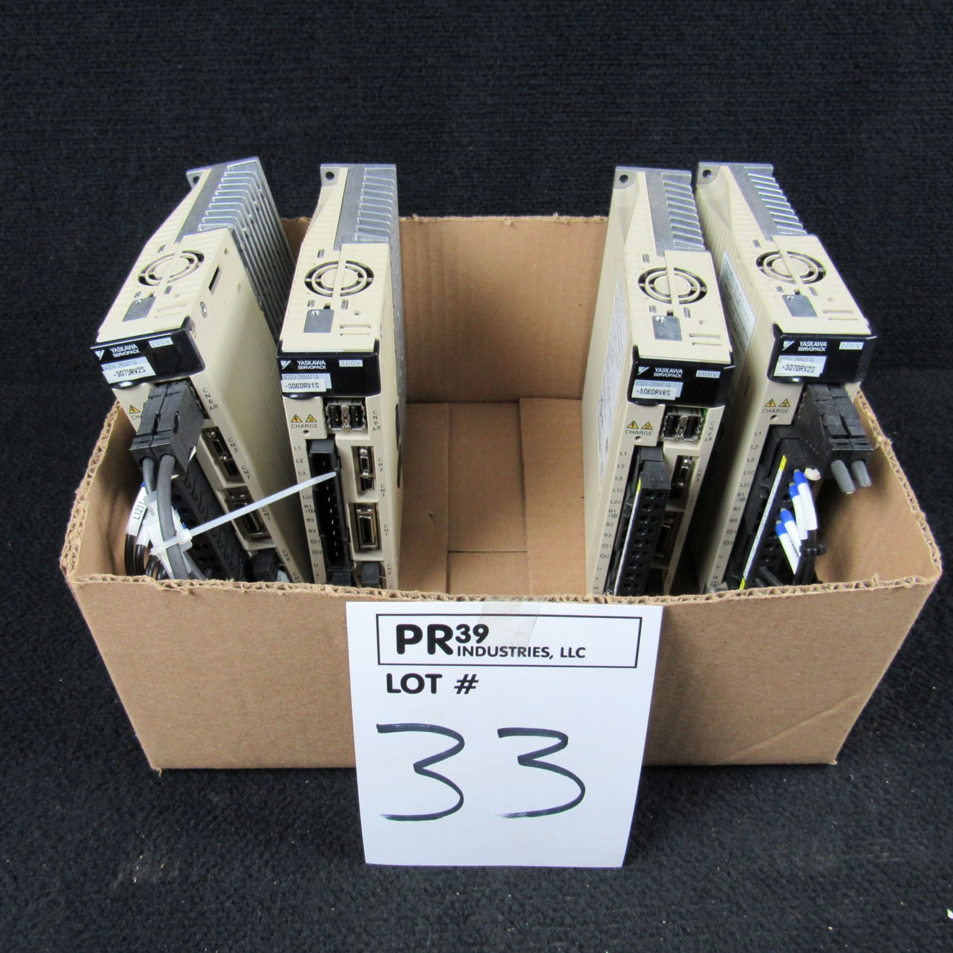 LOT OF YASKAWA SERVOPACK SGDV-2R8A11A (4)