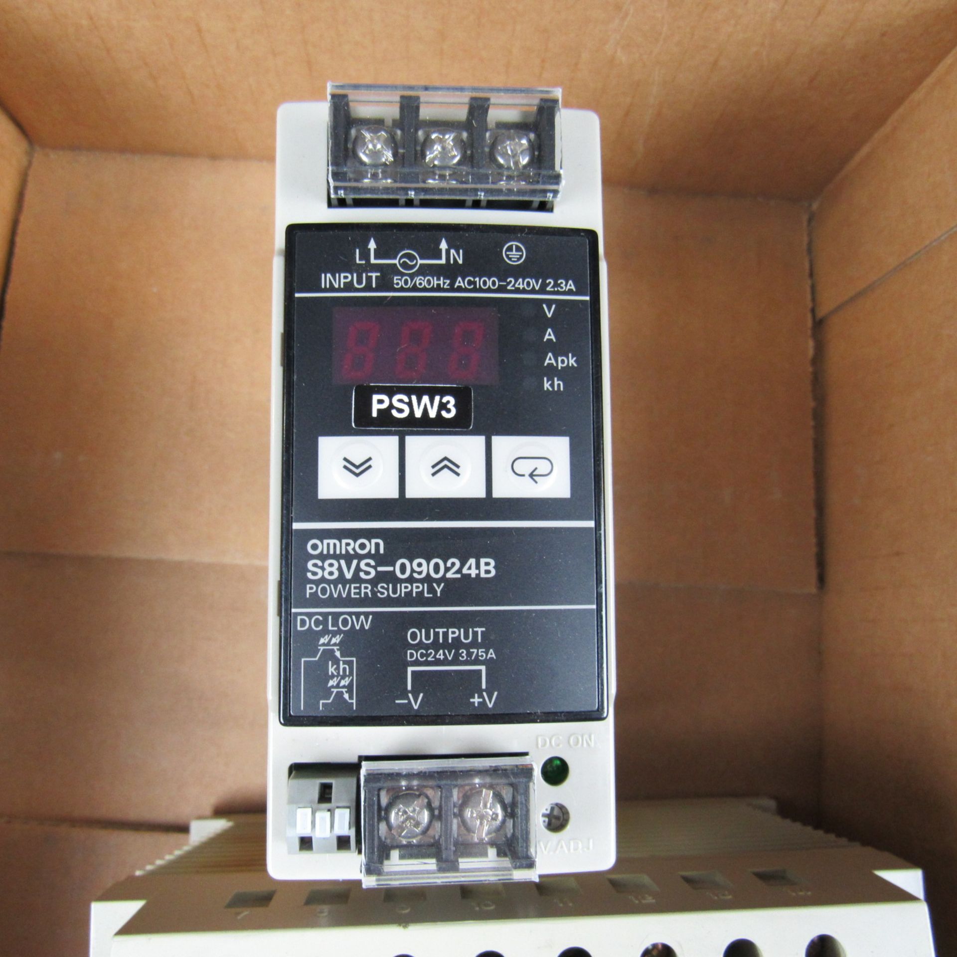 LOT OF IDEC AND OMRON POWER SUPPLY - Image 3 of 3