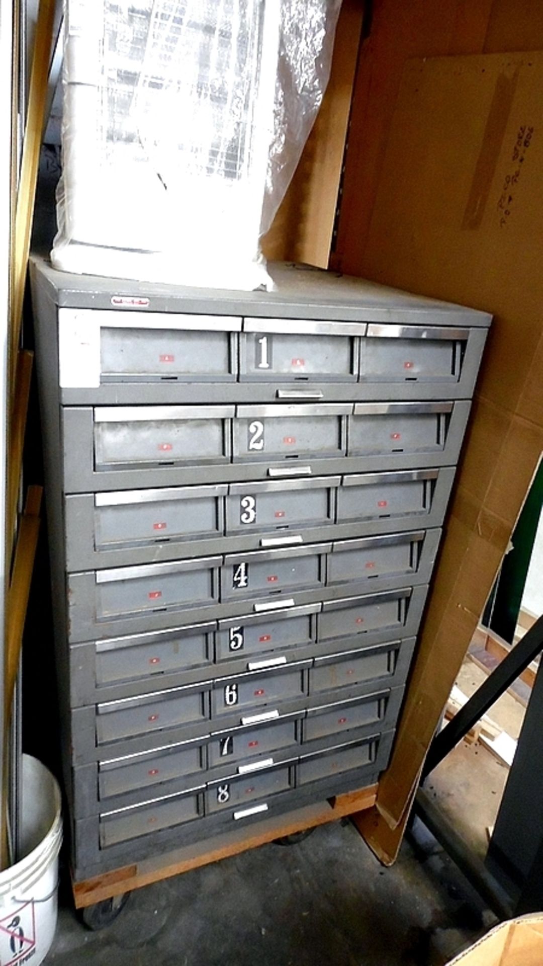 HARDWARE CABINET