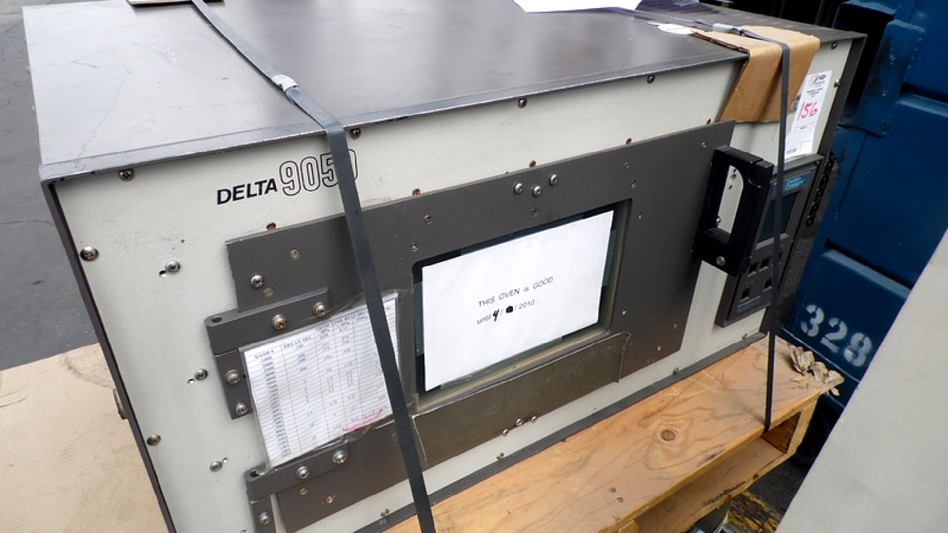 DELTA ENVIROMENTAL CHAMBER OVEN