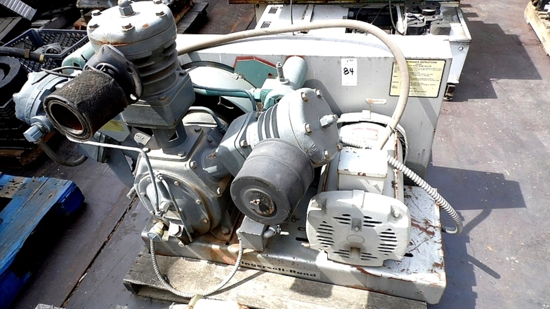 INGERSOLL RAND 15 HP COMPRESSOR