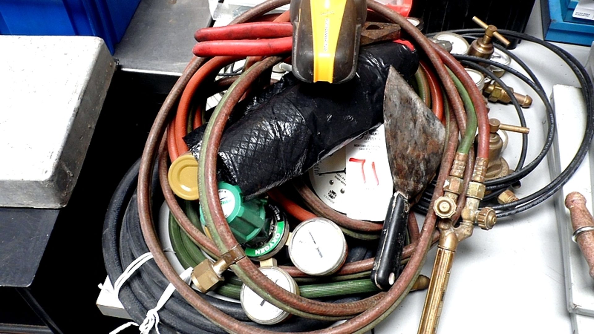 ASSORTED WELDING HOSES & GAGE