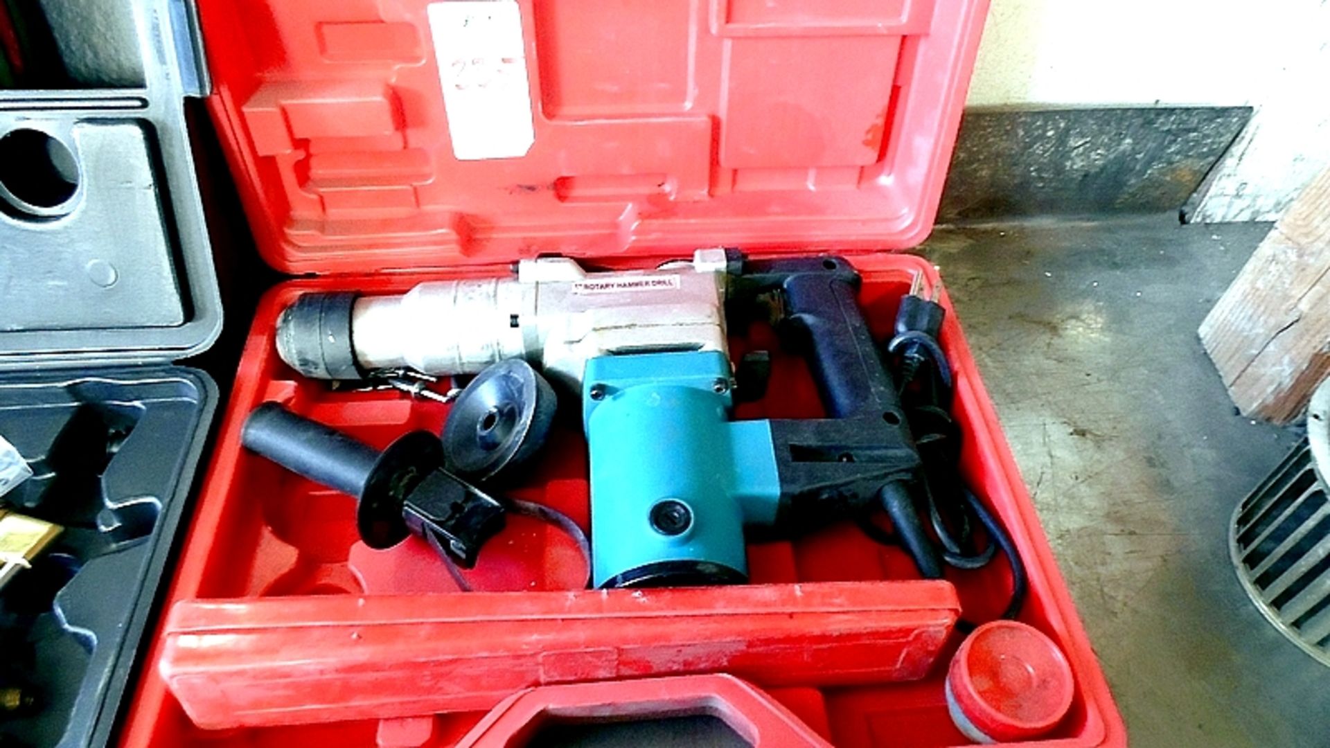 ROTARY HAMMER DRILL