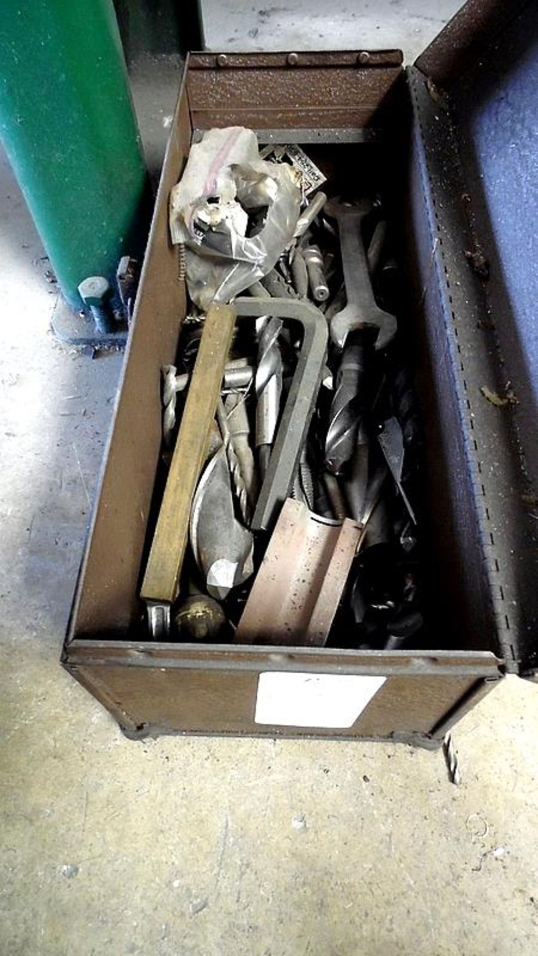 ASSORTED TOOLING w/ BOX