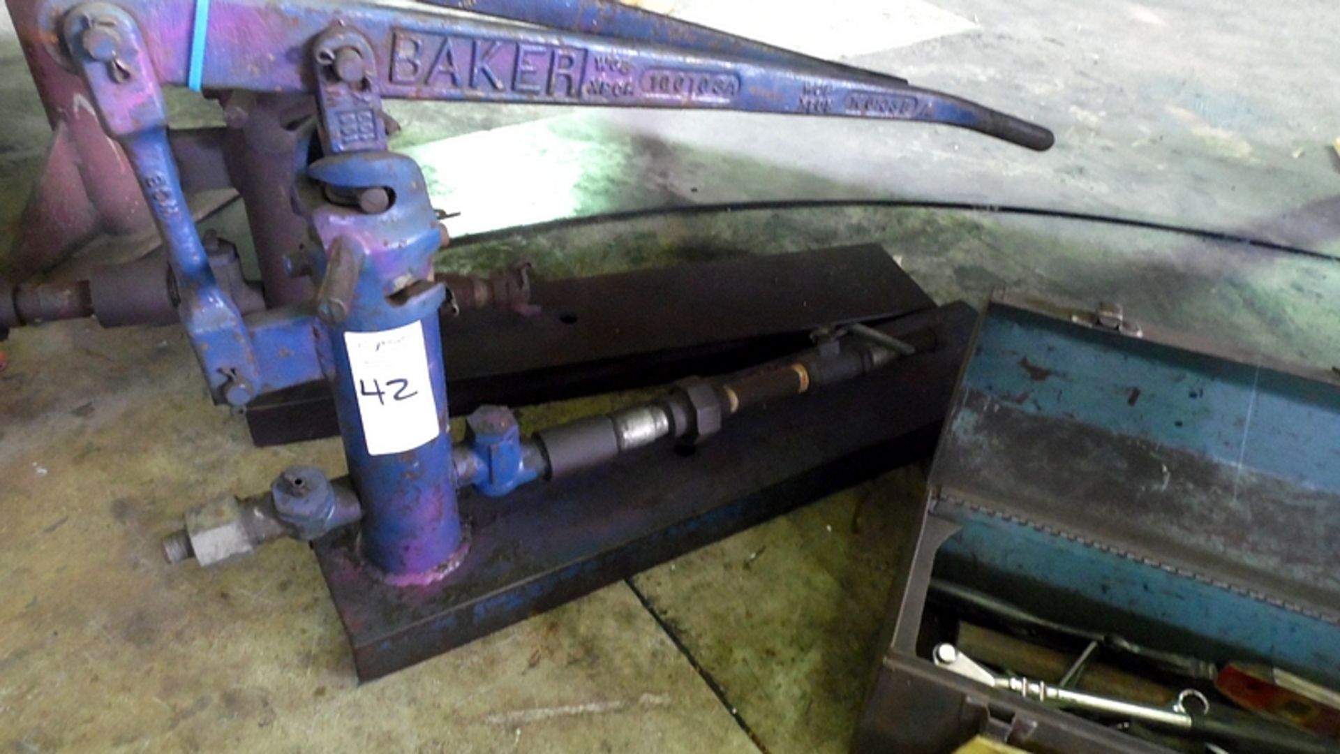 BAKER 10103A AIR VISE