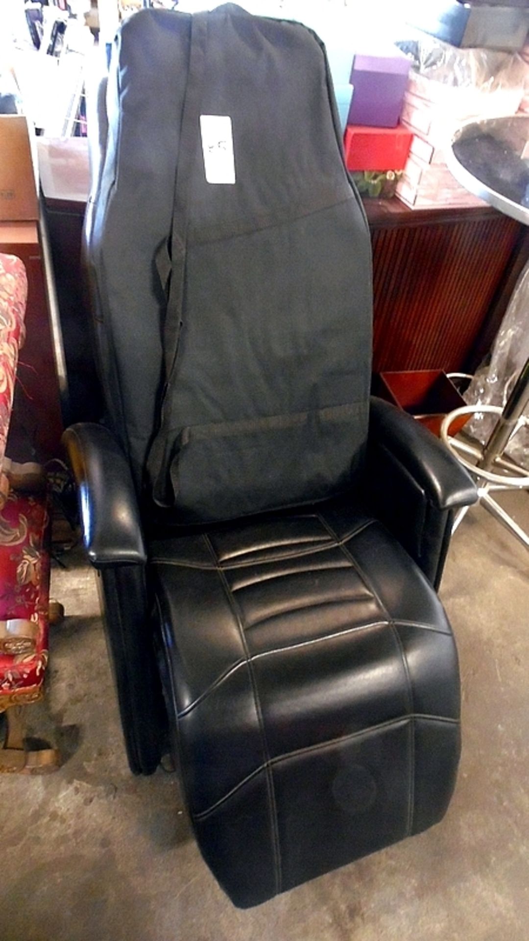 BLACK MASSAGE CHAIRS