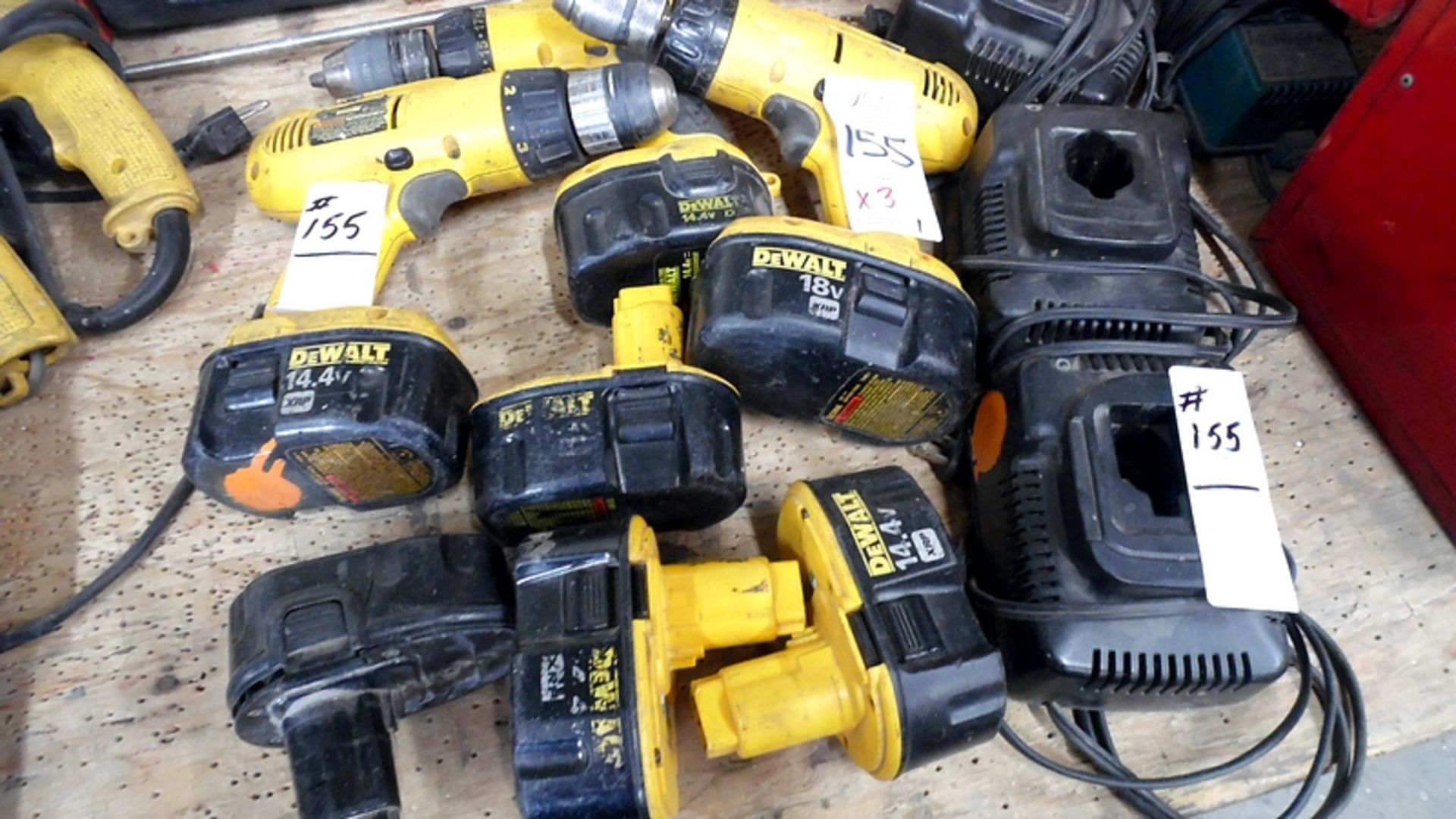 DEWALT DRILLS / BATTERIES / CHARGERS