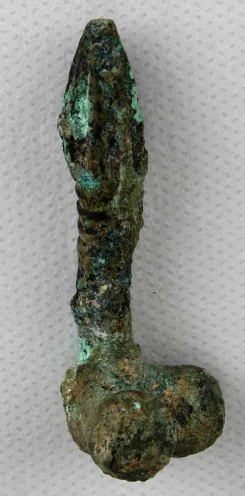 Phallus Symbol Etruskisch, ca. 6. Jahrhundert v. Chr. Bronzeidol. Länge ca. 6 cm. Unrestauriert. - Bild 2 aus 3