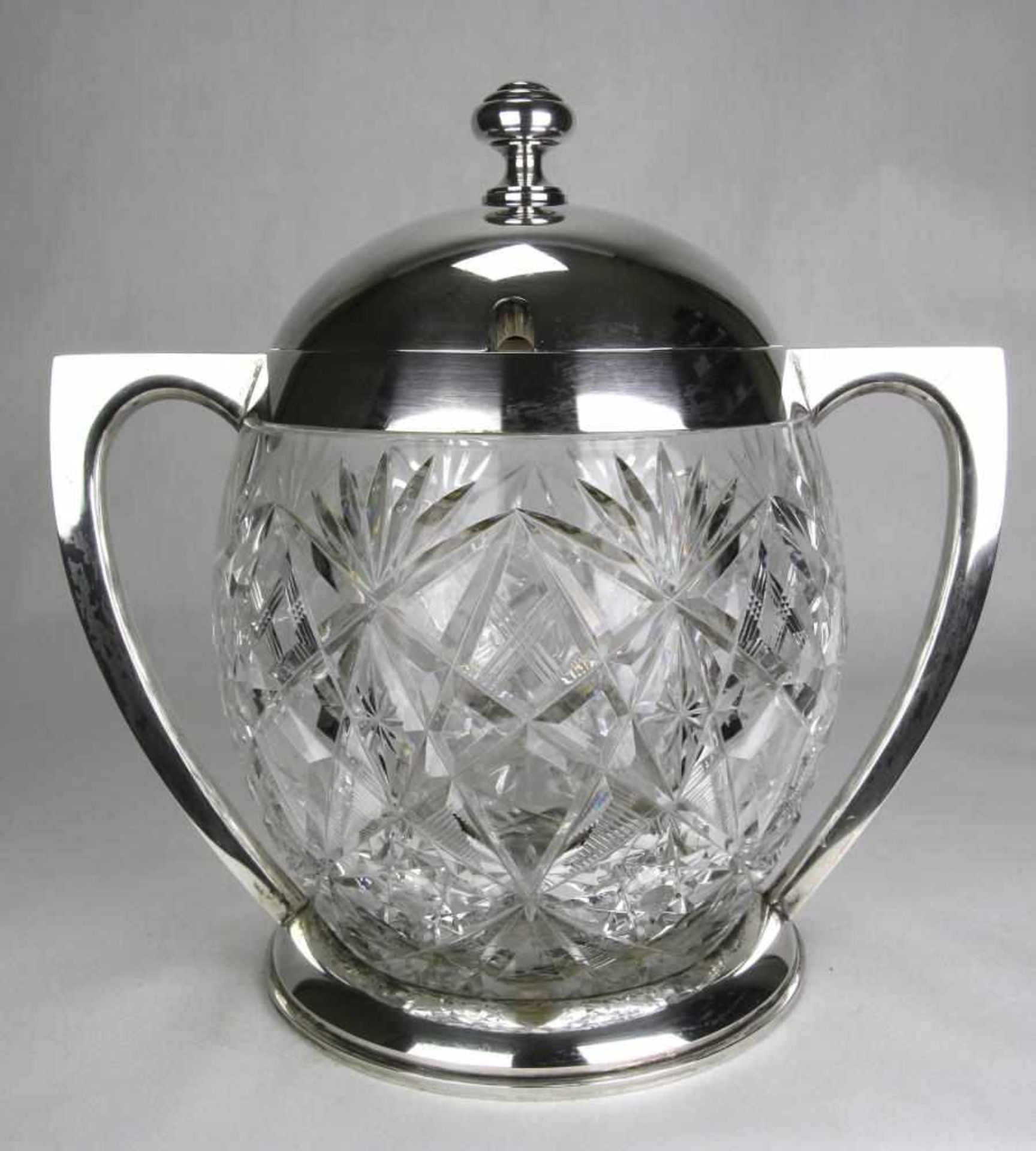 Großes Art Deco Bowlengefäß Deutsch um 1930. Kristallglasbehälter mit reichem Sternschnitt und