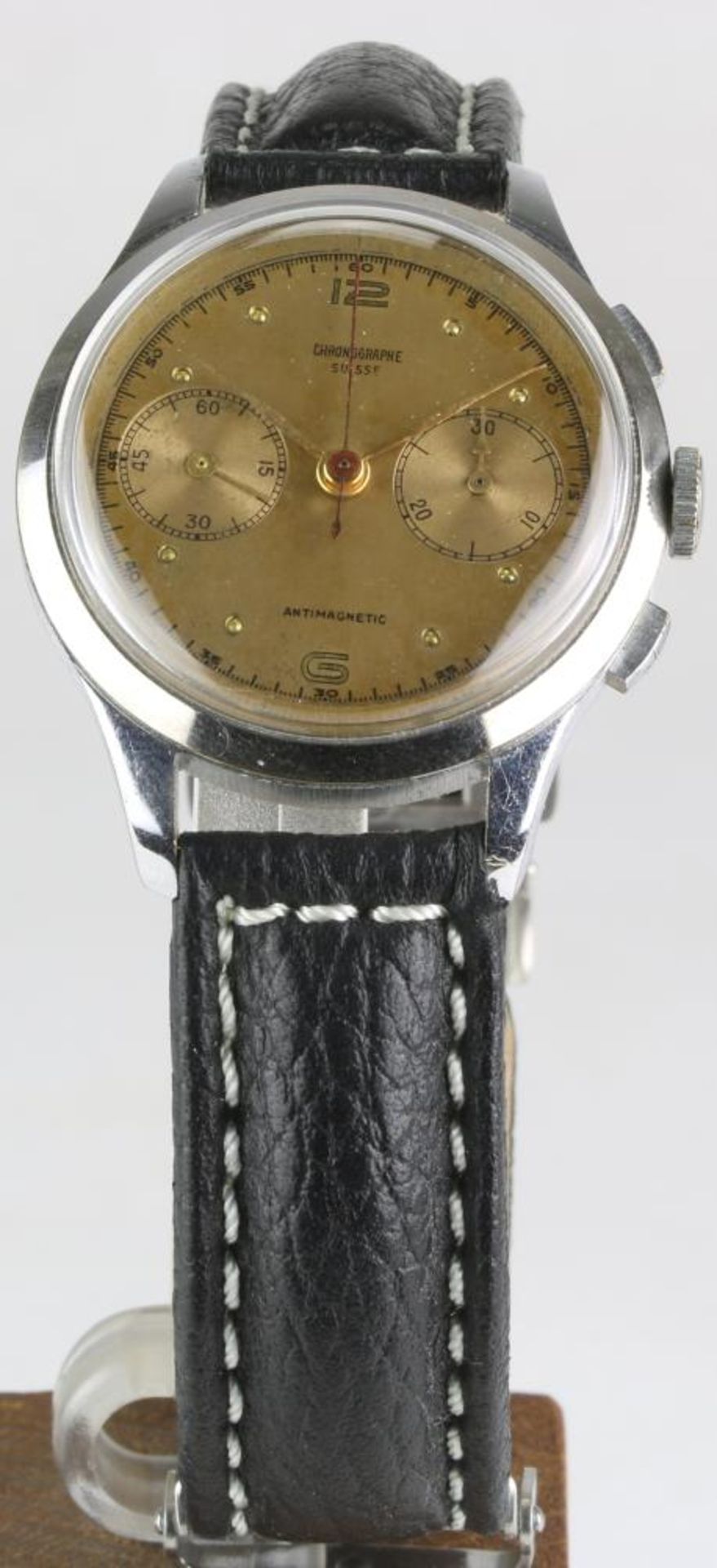 Chronograph 1930-er Jahre. Schweiz. Handaufzugswerk mit Chronographenfunktion im Metallgehäuse mit