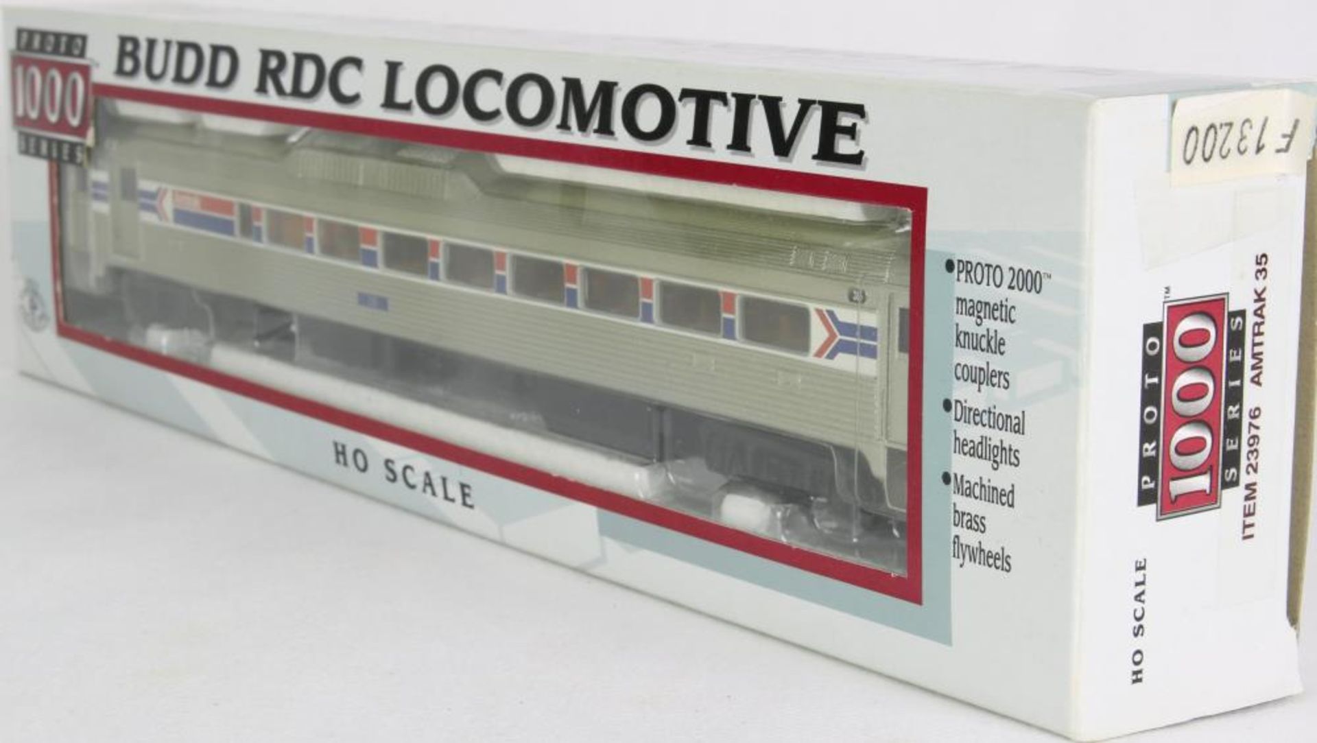 Diesellok H0. Proto 1000 Series 23976. Amerikanische Diesellok Budd RDC der Amtrak in OVP. Nur Probe