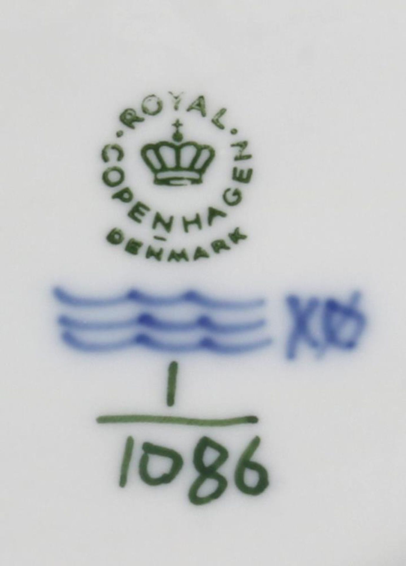 Sechs Teller. Royal Copenhagen. Sechs Vorspeiseteller mit Musselmalet Vollspitze. Unter dem Boden - Bild 3 aus 3