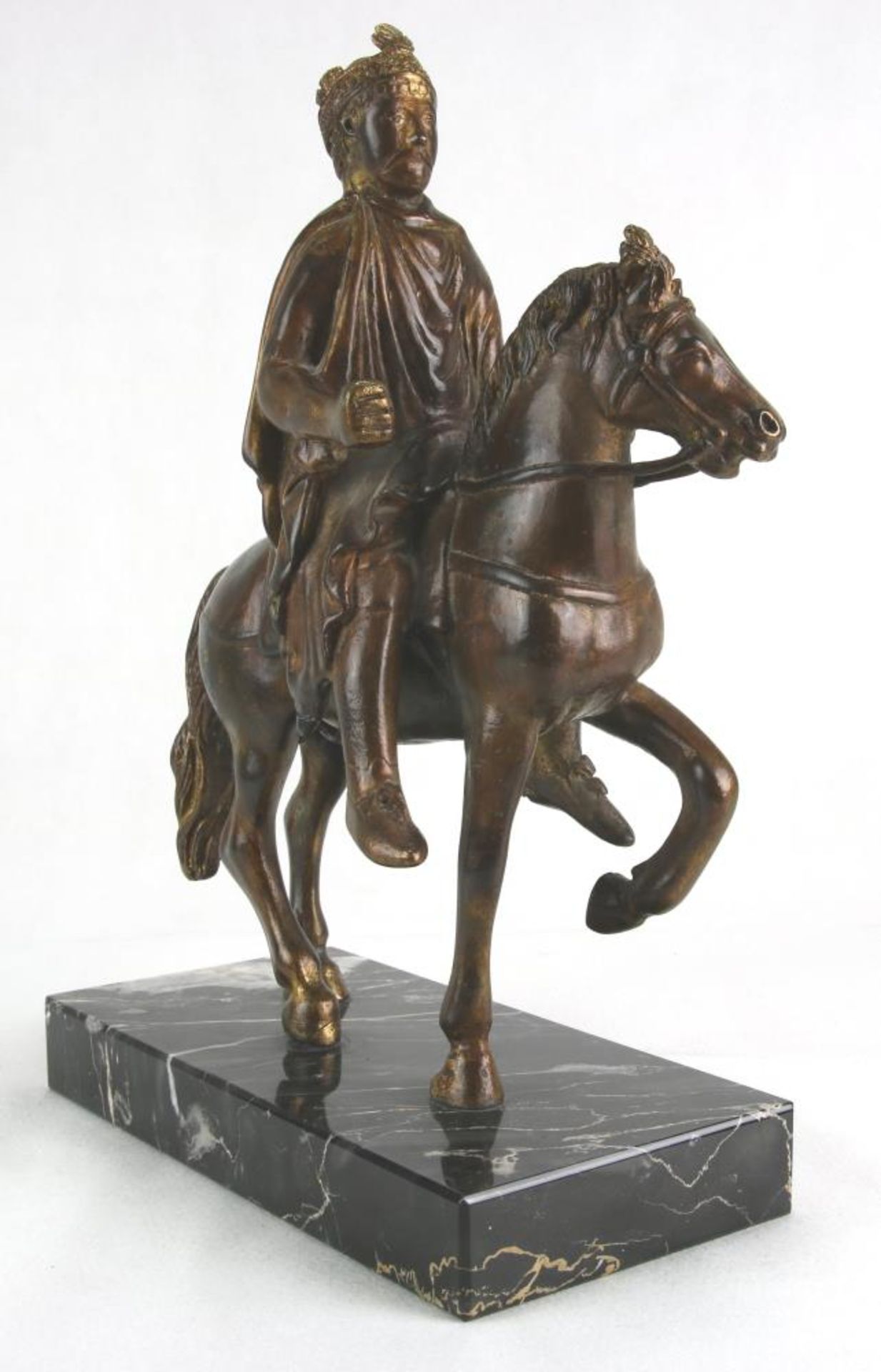 Karl der Große. Reiterstatuette nach dem Original im Metzer Domschatz. Ars mundi -Collection, - Bild 2 aus 5