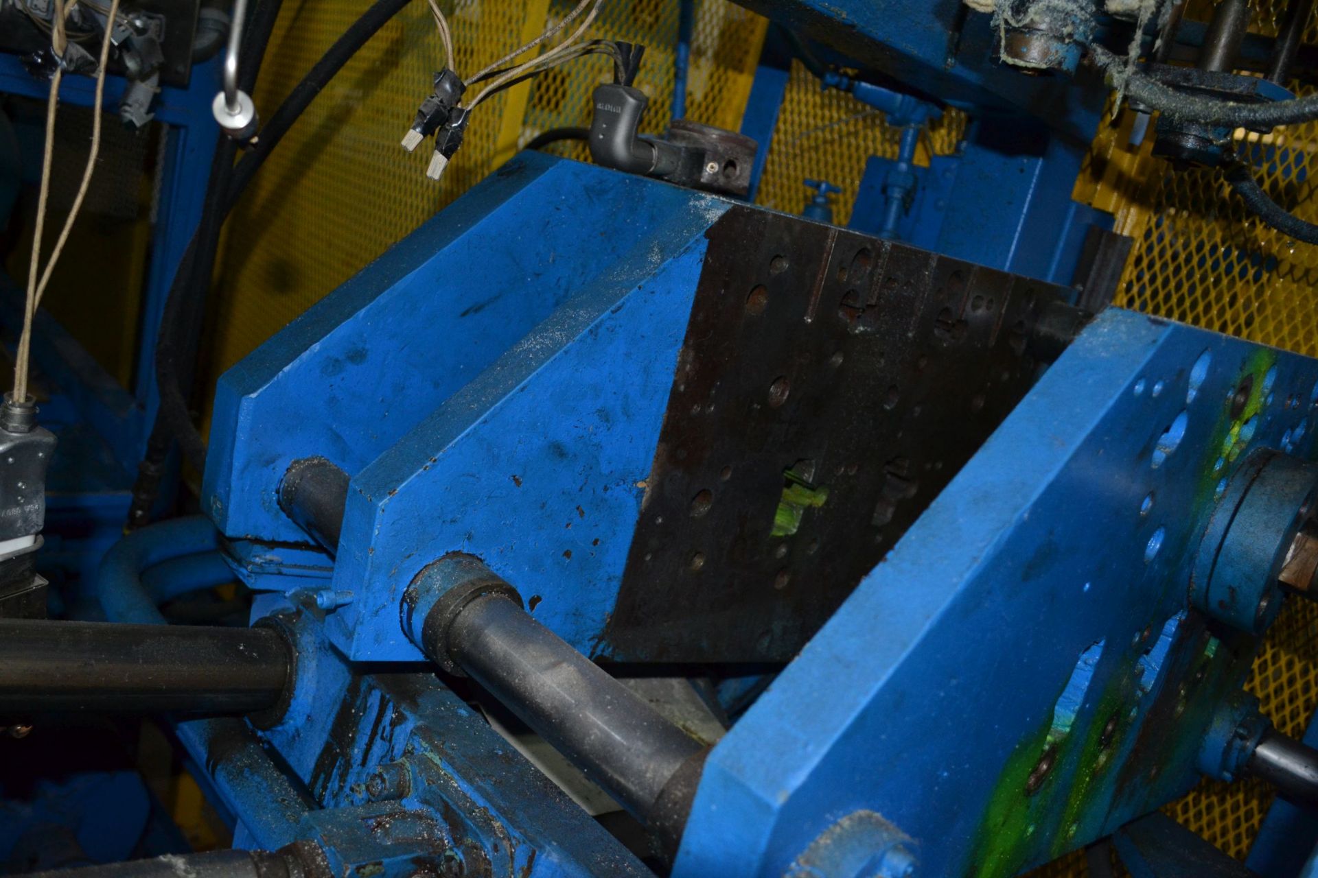 Wylie-Fischer Extrusion Blow Molder - Image 5 of 17