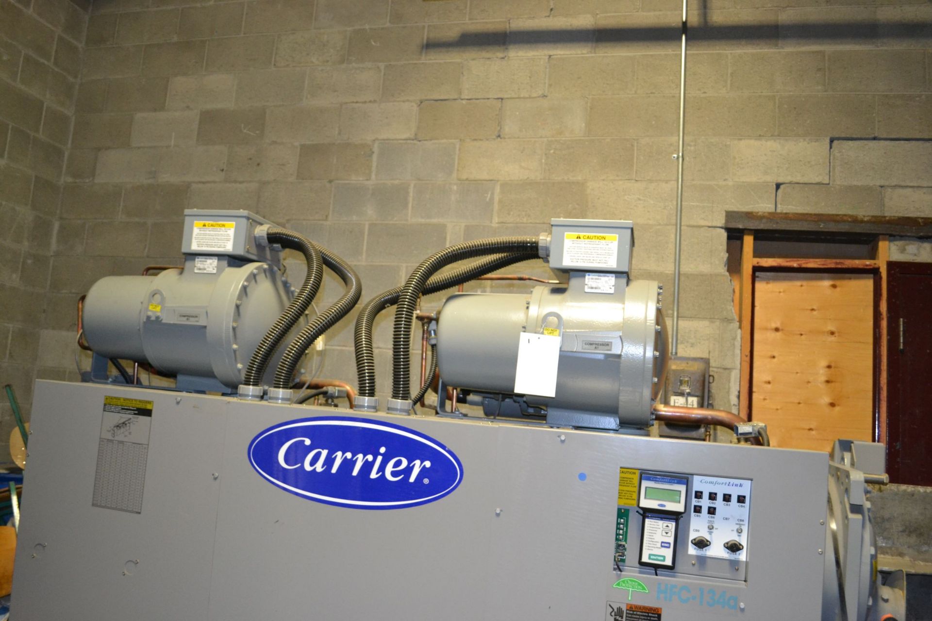 Carrier Chiller, unused, Model 30 / 105 Ton Capacity HXC106RYE161KA 575V/3phase - Image 2 of 18