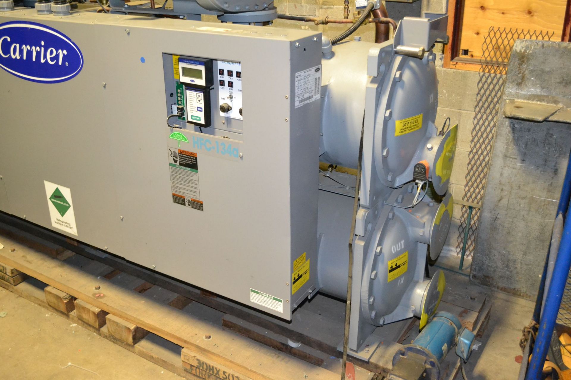 Carrier Chiller, unused, Model 30 / 105 Ton Capacity HXC106RYE161KA 575V/3phase - Image 6 of 18