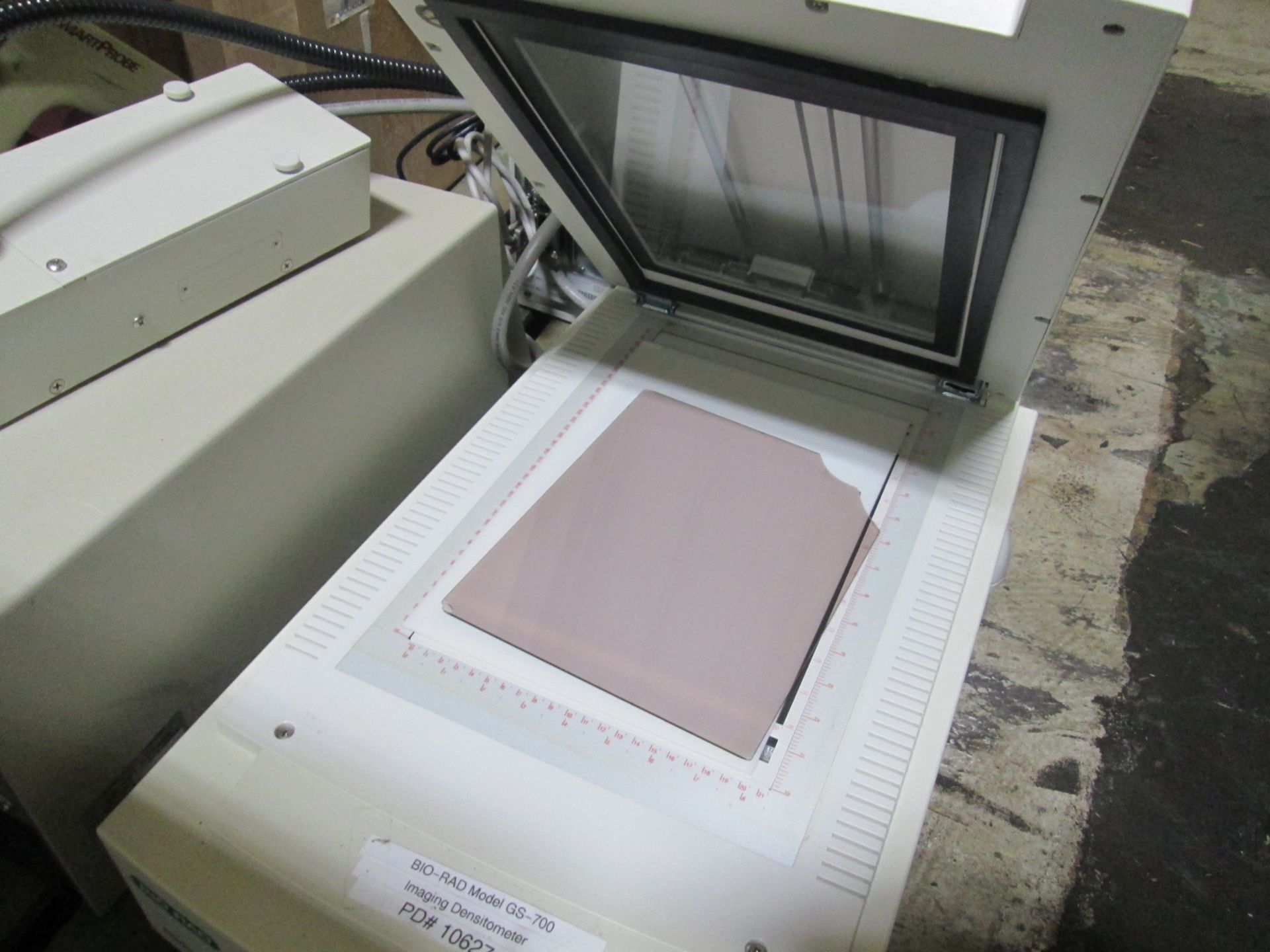 Skid with Hewlett Packard 3D CE , Bio Rad GS700, imagined Densitometer, Waters 470 Scanning - Image 12 of 18
