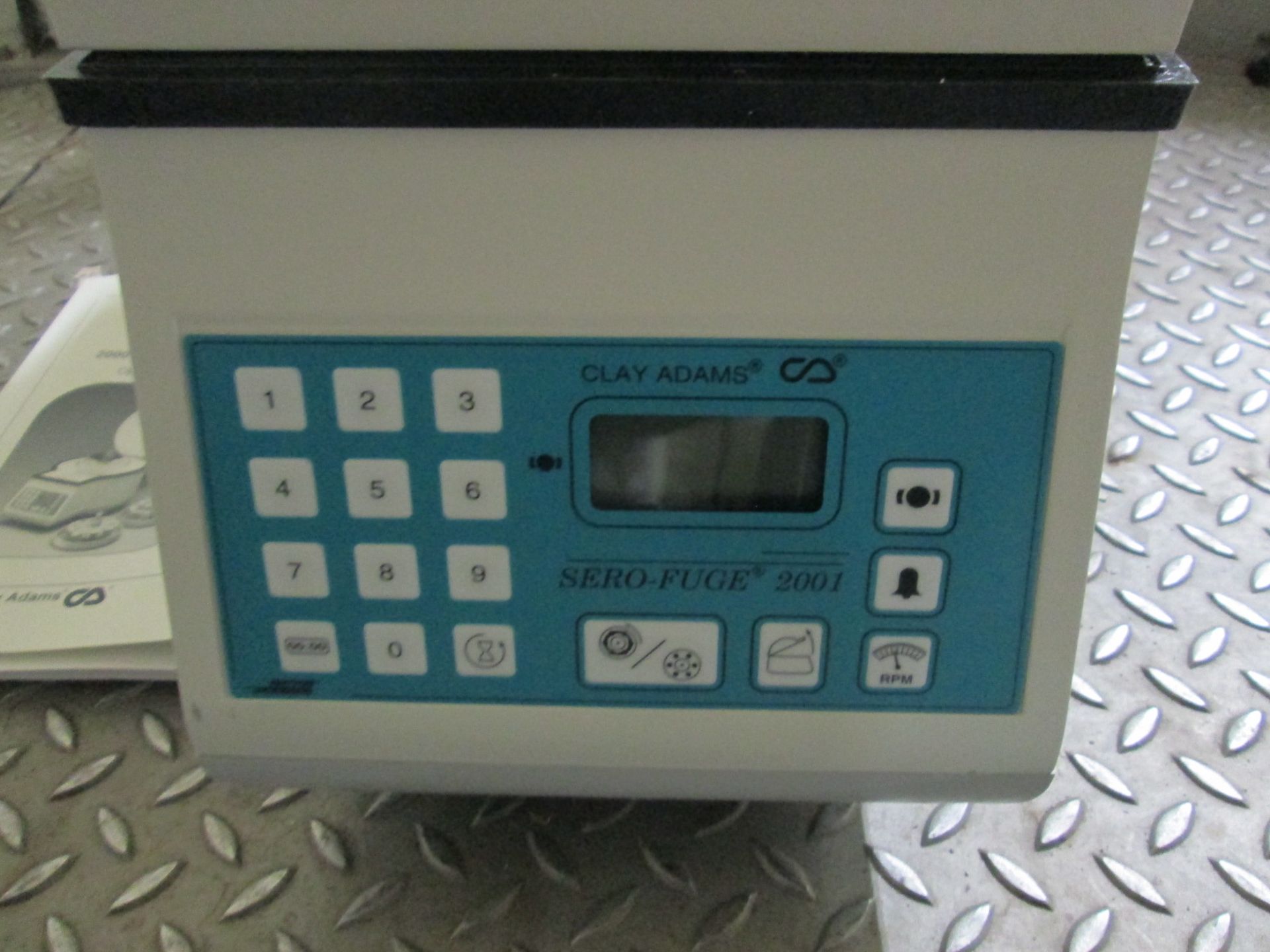 Clay Adams serofuge 2001 centrifuge, w/manual - Image 3 of 6