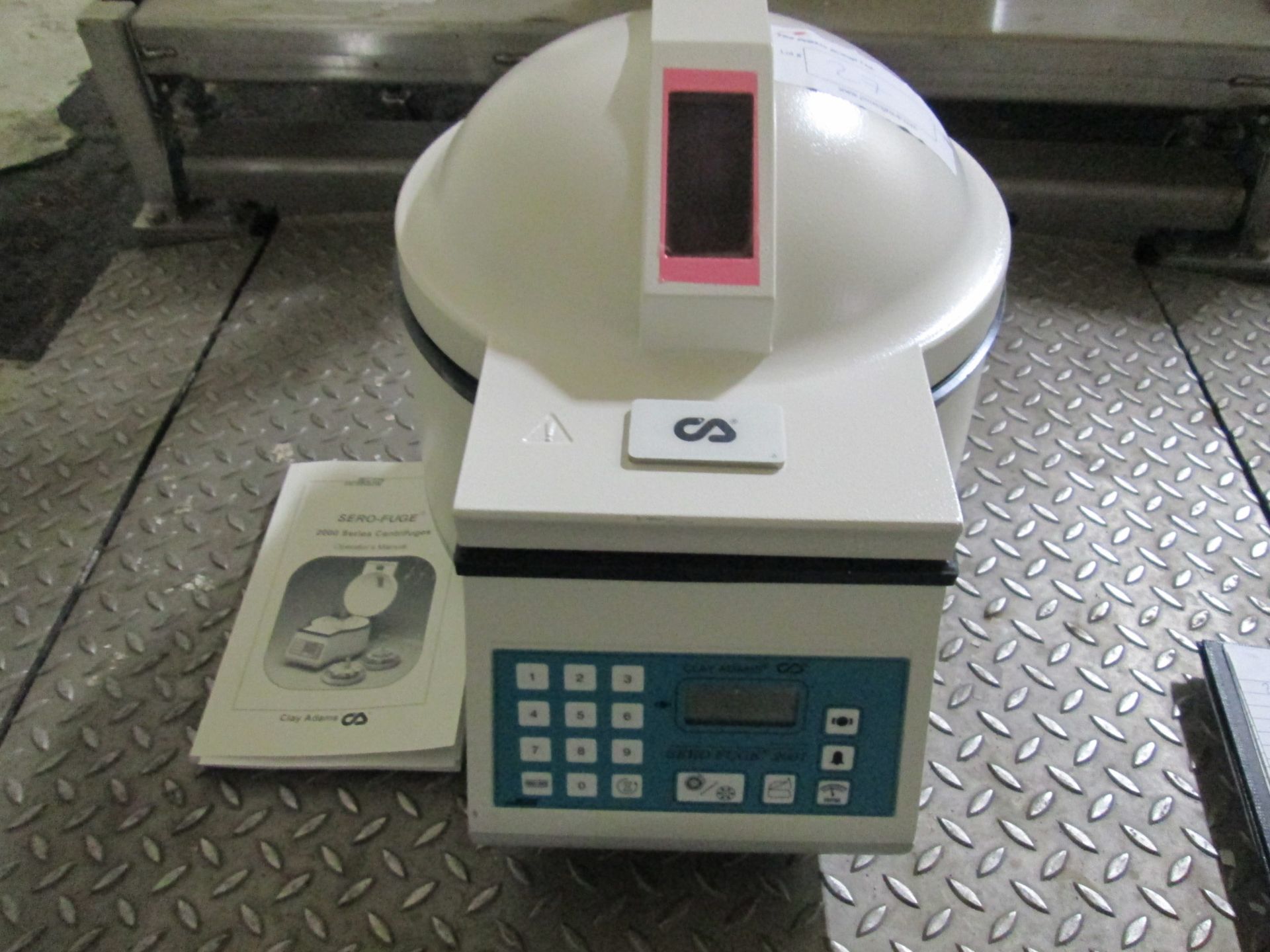 Clay Adams serofuge 2001 centrifuge, w/manual