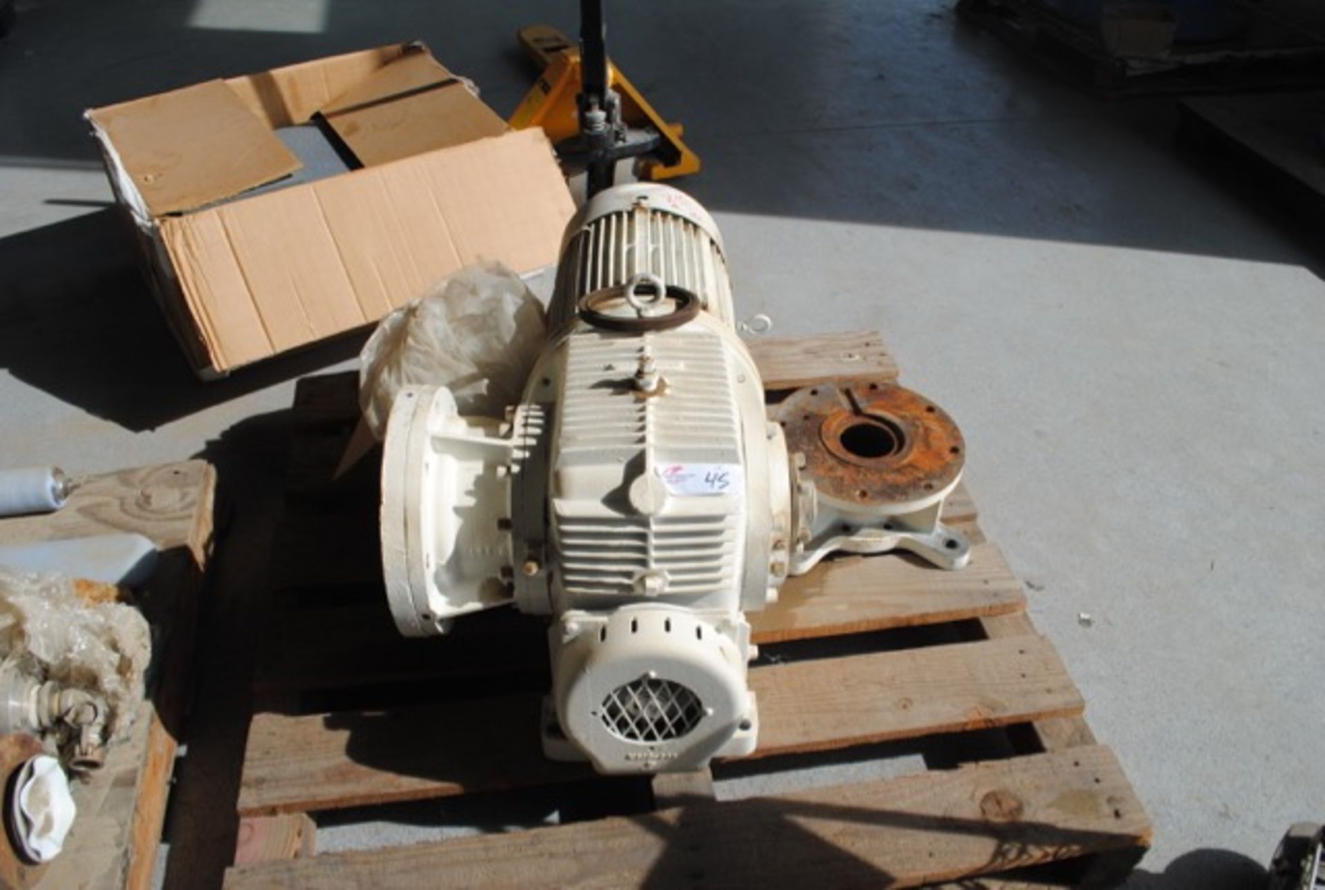 Pfaudler agitator drive, model 5DTW, 20 hp xp motor with seal housing.
