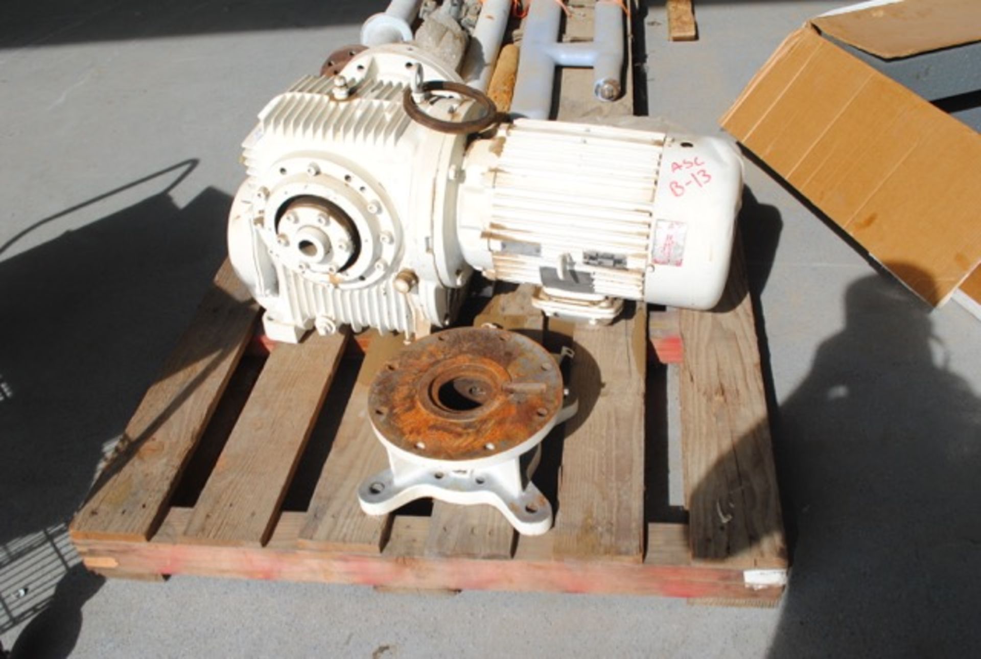 Pfaudler agitator drive, model 5DTW, 20 hp xp motor with seal housing. - Image 2 of 4