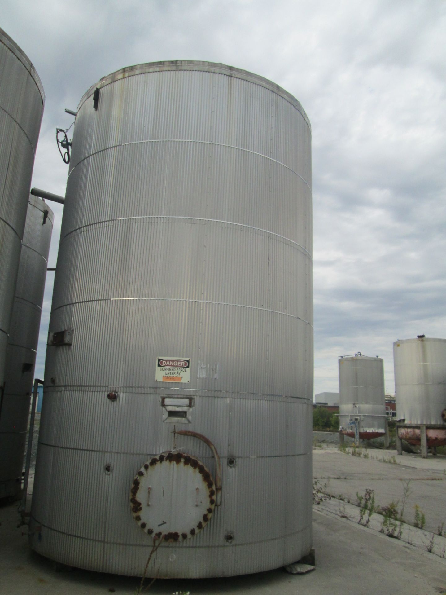 13000 gallon O'Conner storage tank, carbon steel construction, 11' diameter x 18'6" straight side, - Image 6 of 8