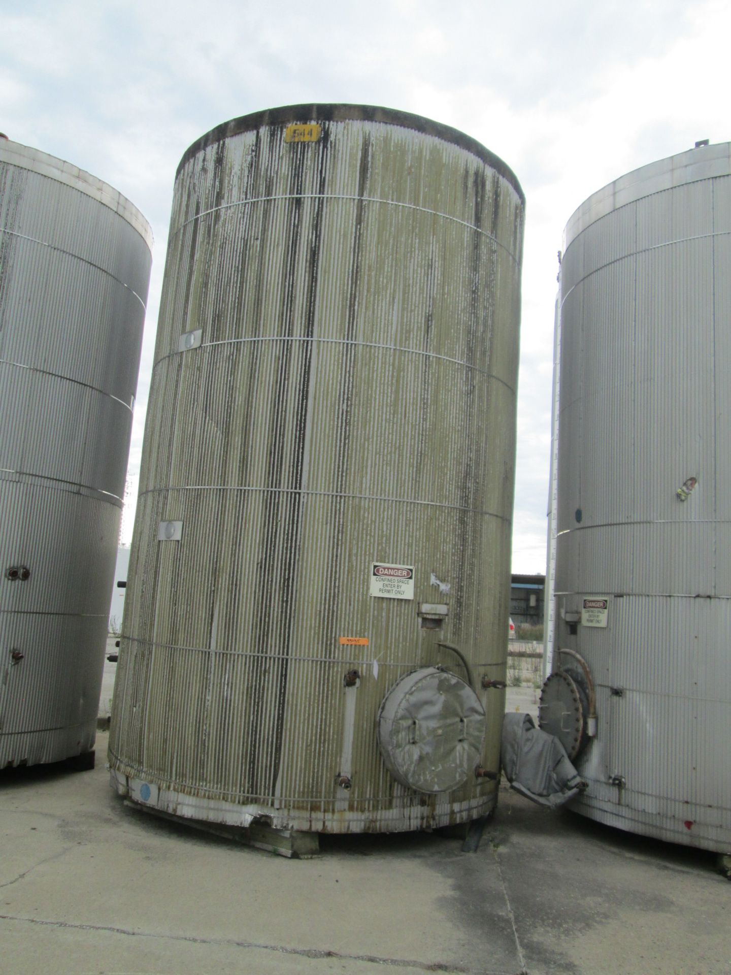 14500 O'Conner storage tank, carbon steel construction, 11'6" diameter x 18'6" straight side, dome - Image 4 of 6