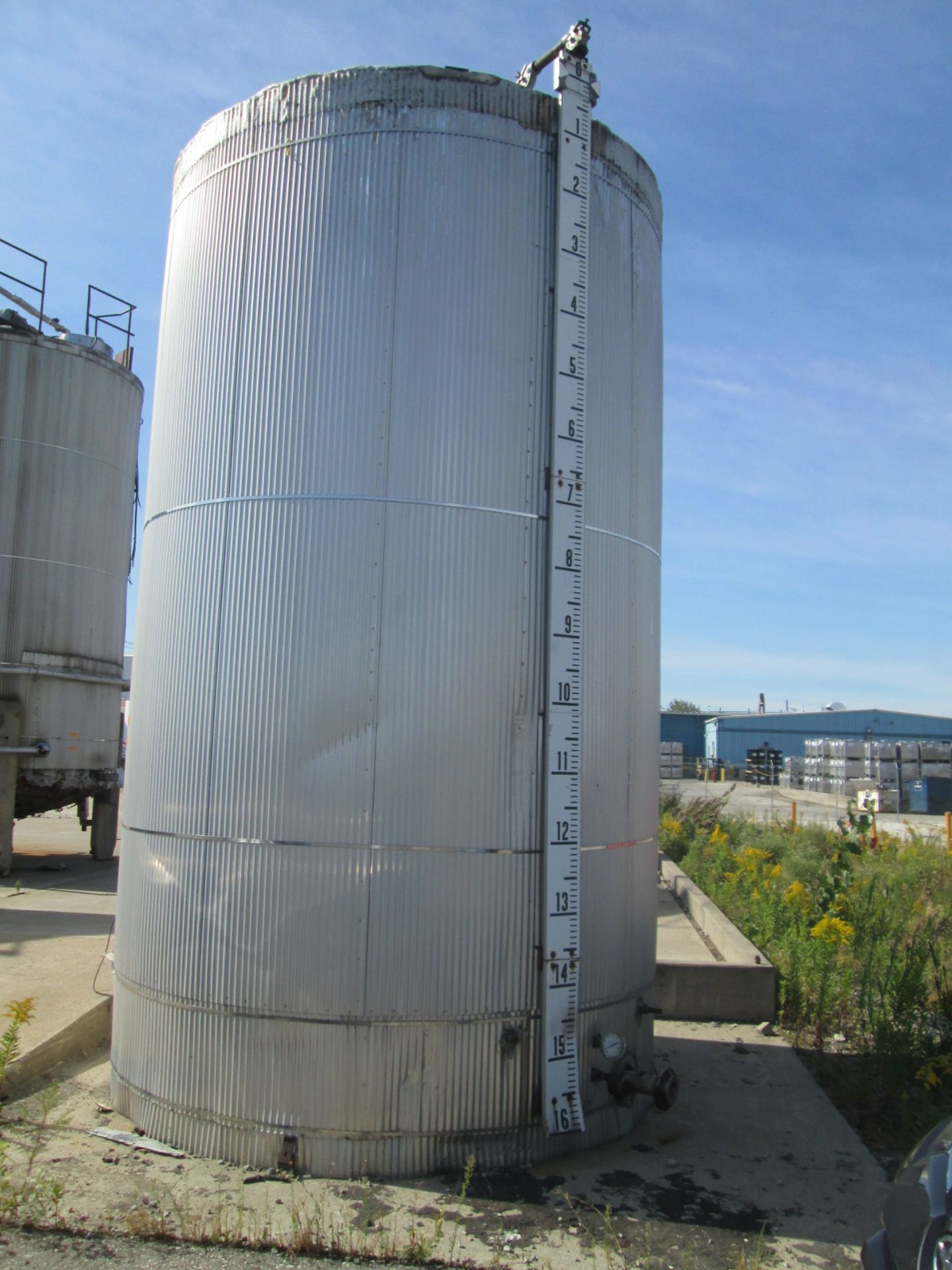 7500 gal O'Conner storage tank, Stainless Steel construction, 9' diameter x 16" straight side, dome - Image 3 of 7