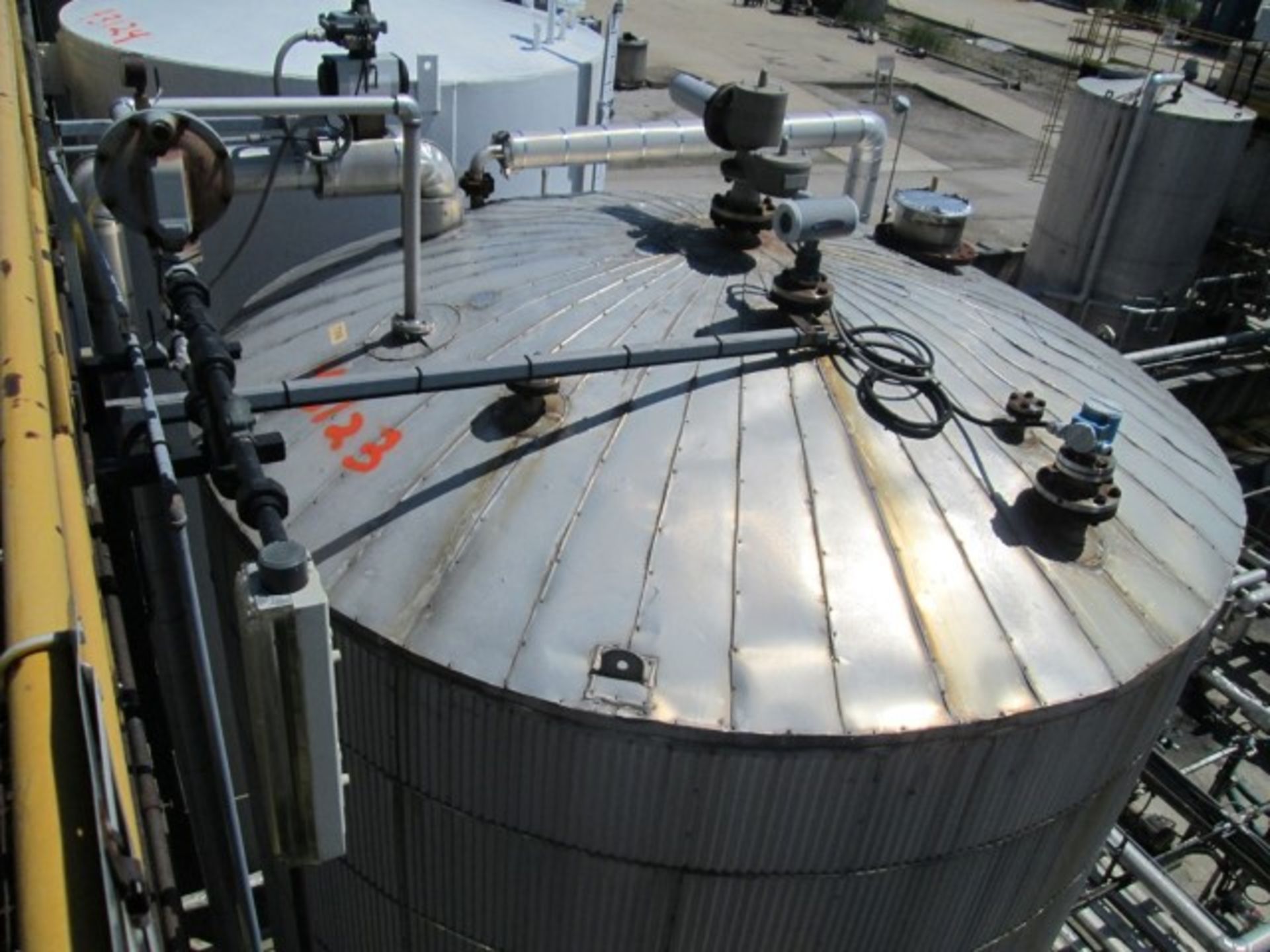 11000 gallon Stainless Steel Storage tank, 12' diameter x 12' straight side, dish top and bottom, - Image 5 of 7