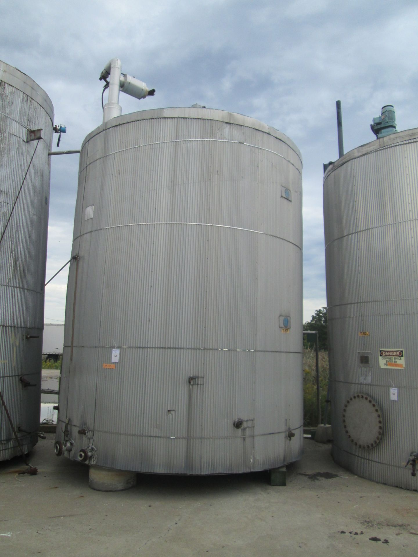 12500 gallon Lake Nordic Mine Co storage tank, 304 stainless steel construction, 12' diameter x - Image 2 of 4