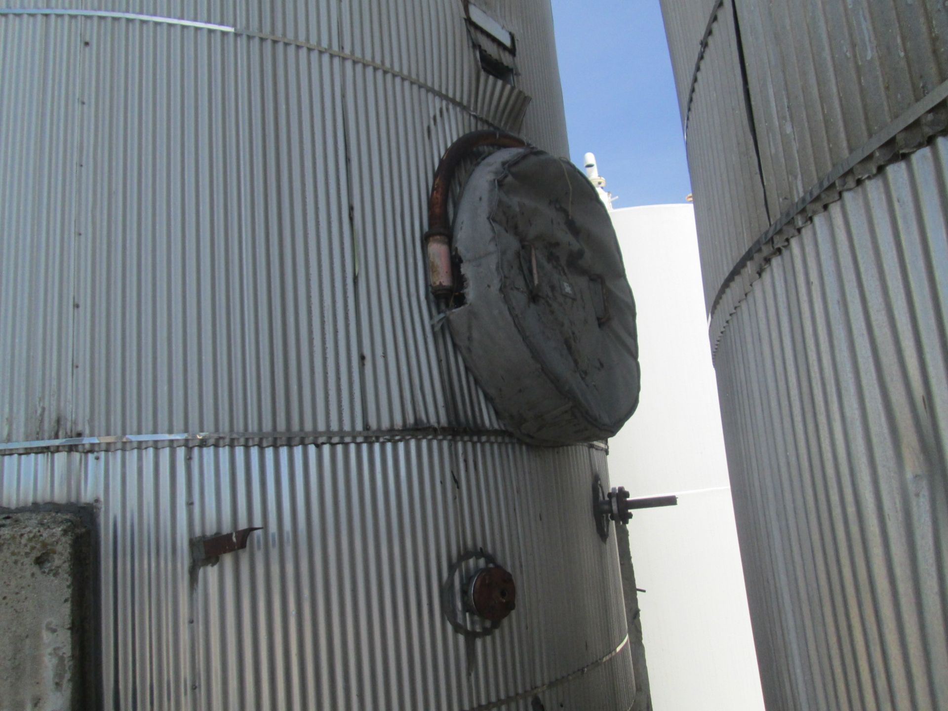 11000 gallon Stainless Steel Storage tank, 12' diameter x 12' straight side, dish top and bottom, - Image 4 of 7