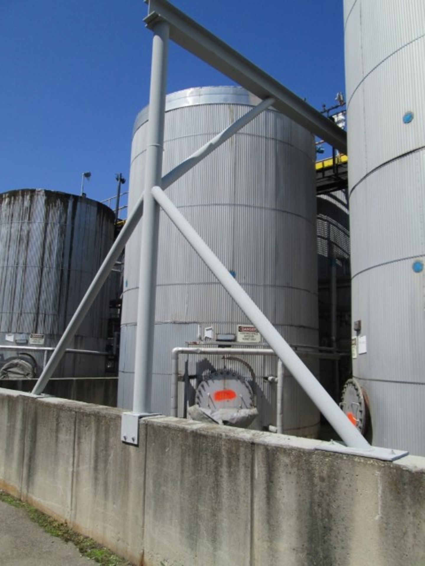 14500 O'Conner storage tank, carbon steel construction, 11'6" diameter x 18'6" straight side, dome - Image 3 of 6