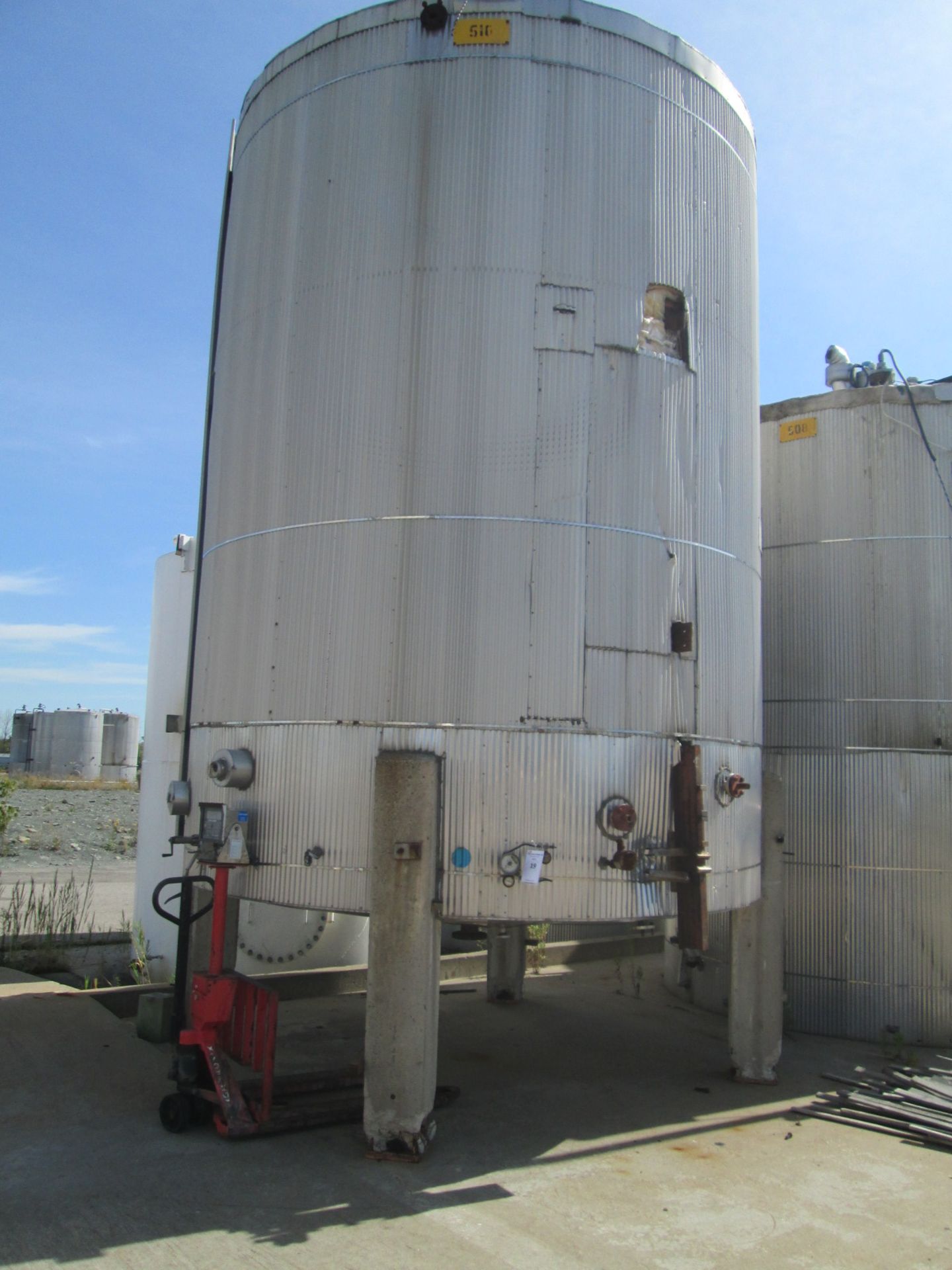 11000 gallon Stainless Steel Storage tank, 12' diameter x 12' straight side, dish top and bottom, - Image 2 of 7