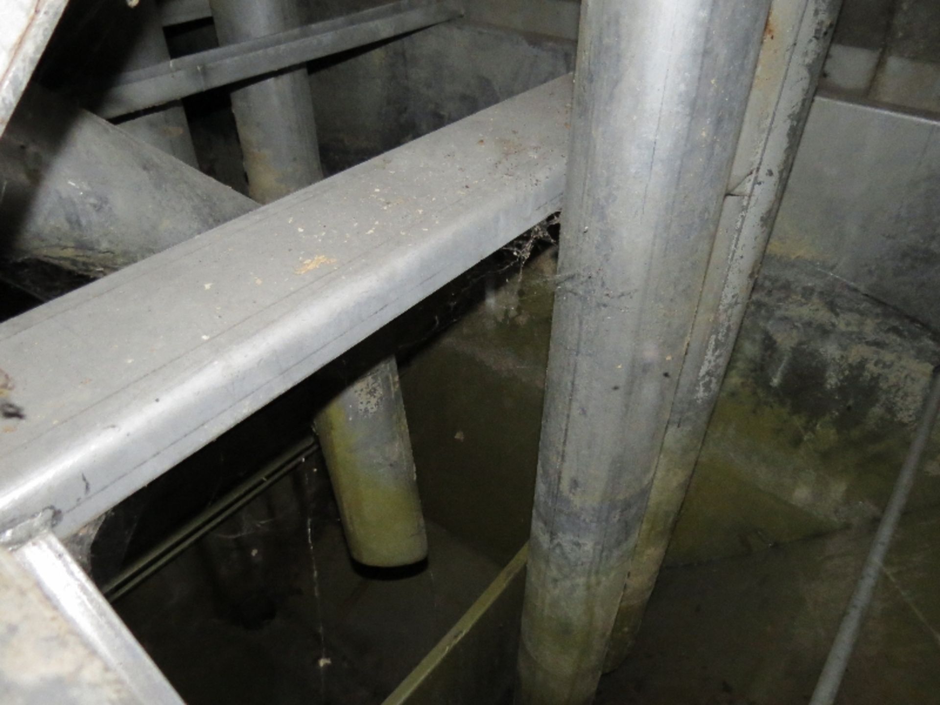 Fiber Washer system Stainless Steel Construction Trough with 7 Re-Circulation Pumps - Image 7 of 10