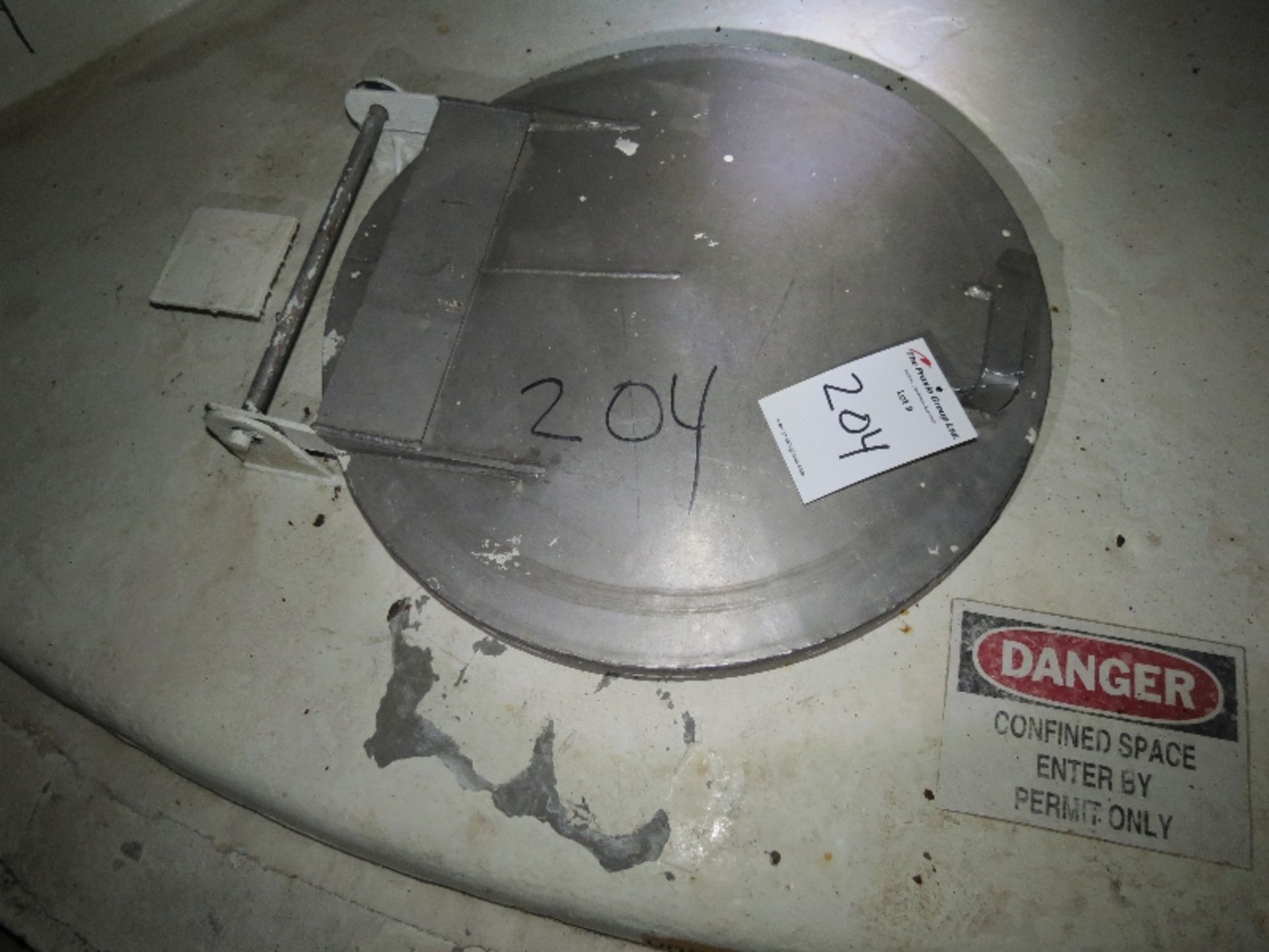 30,000 gallons carbon steel tank, 15' diameter x 23' straight side w/Agitator - Image 4 of 4