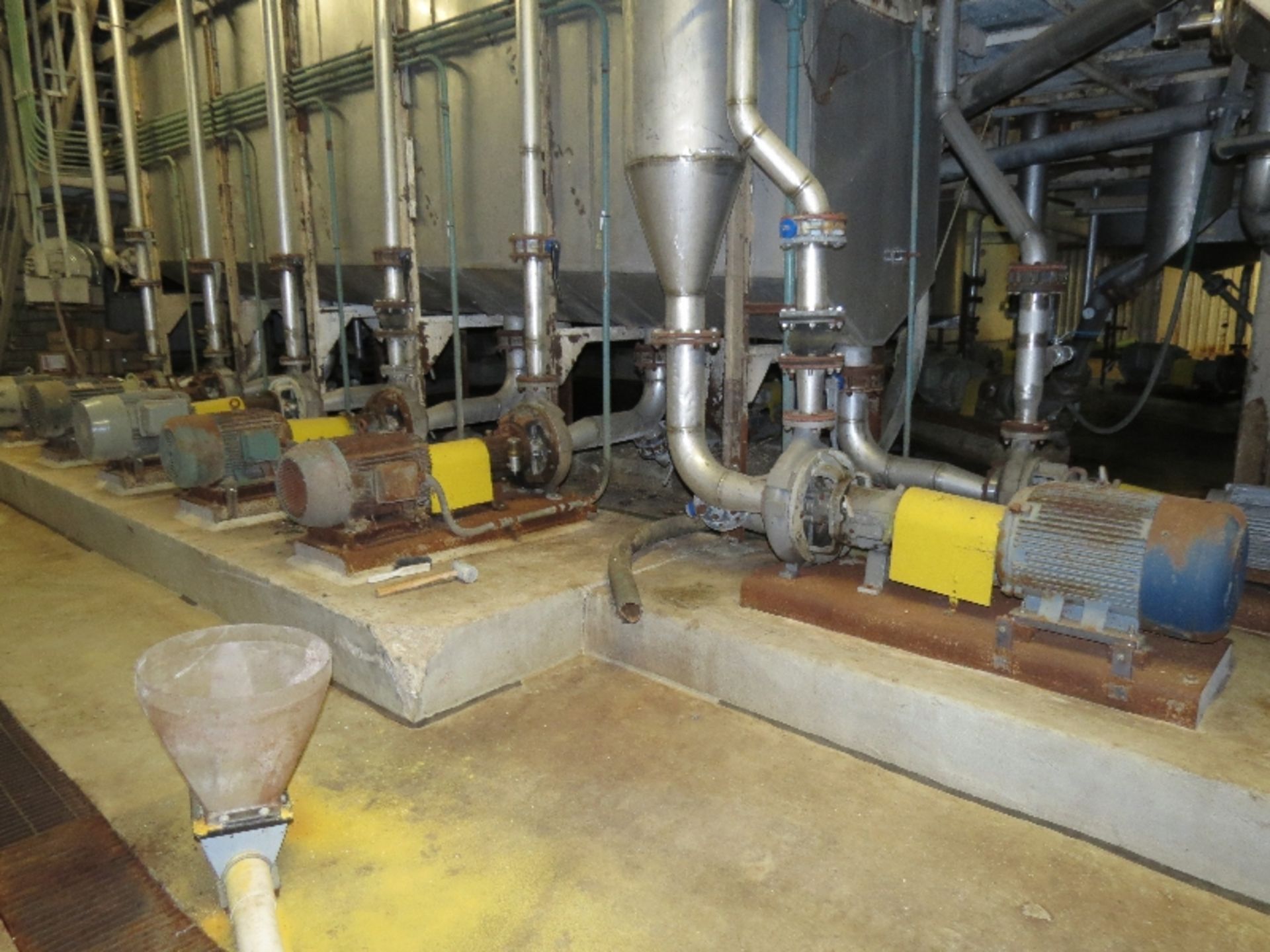 Fiber Washer system Stainless Steel Construction Trough with 7 Re-Circulation Pumps - Image 4 of 10
