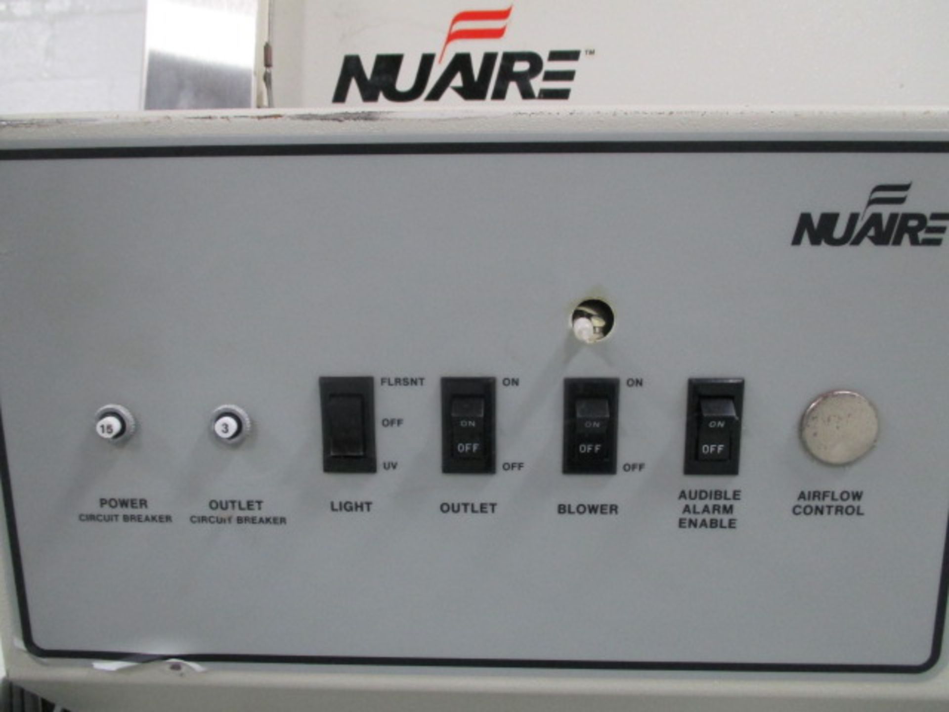 Nuaire hood, model NU-425-600, 72" wide x 24" deep x 29" high chamber, Class II Type A/B3 - Image 6 of 9