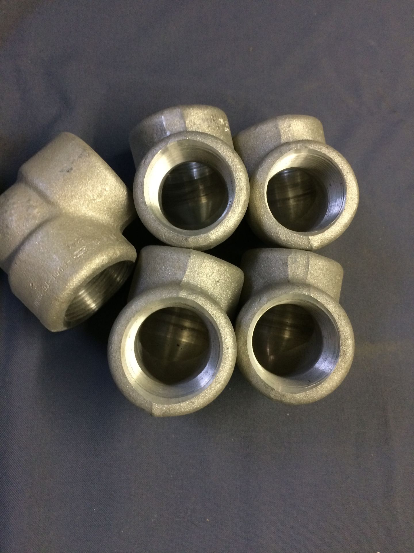 Lot of Cast aluminum pipe fittings - 31 pieces - Image 6 of 16