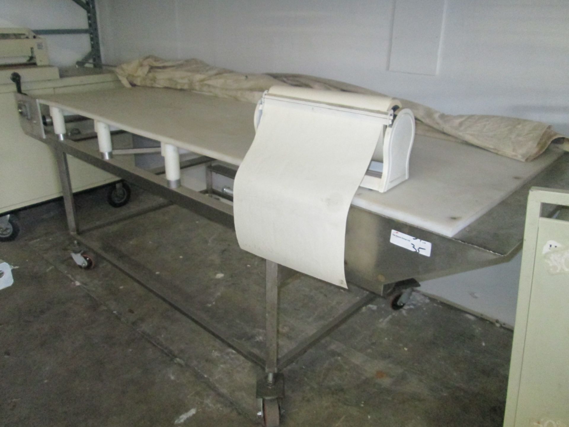 Stainless Steel Cut and Prep table, 40" x 100", food grade High Density PE tabletop, rollaway - Image 5 of 8