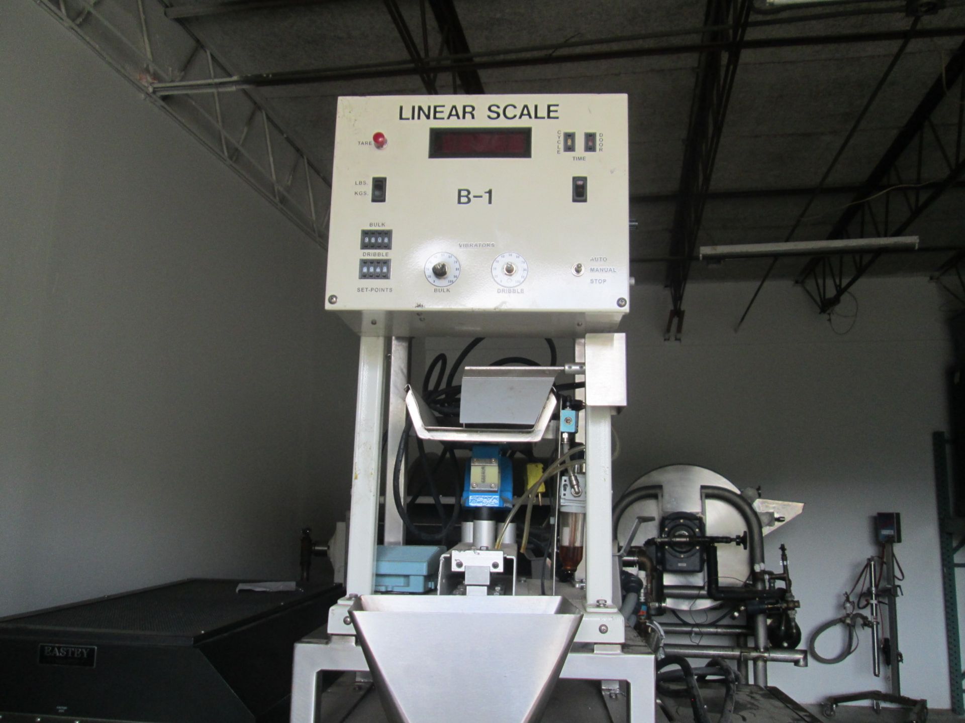 Weighpack Systems Vertical Form Fill Seal Machine with Linear Scale Feeder. Model Vertek 750, Serial - Image 2 of 27