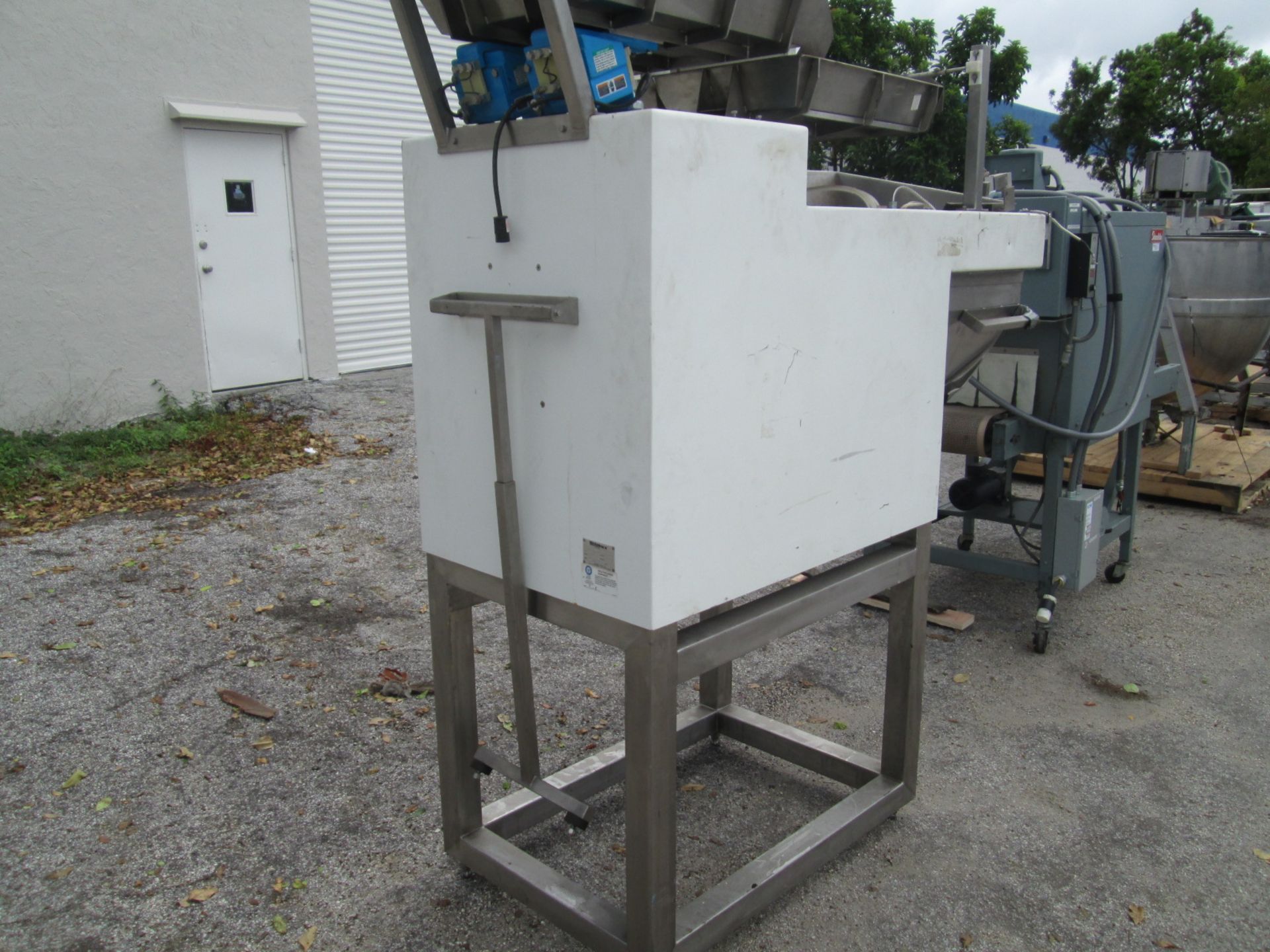 Weighpack Systems Model AEF-25 Lane Bulk Pack Linear Scale/Feeder. 115v, 1phase, 60 PSI Air. - Image 12 of 15