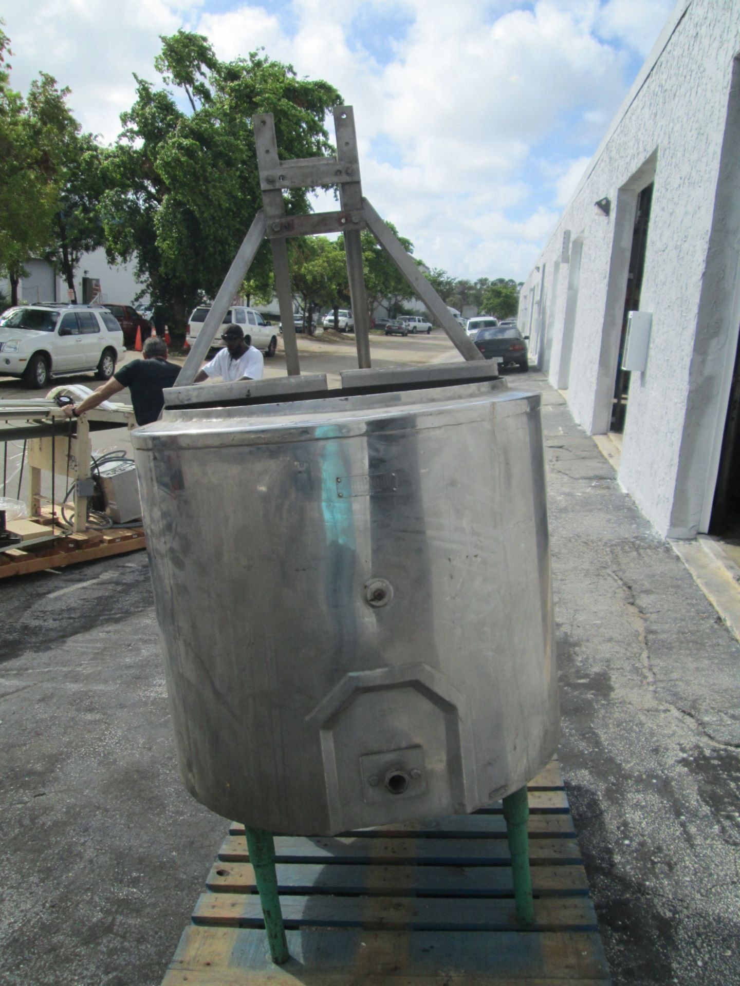 100 Gallon Damrow Bros Dairy Industries Stainless Steel Jacketed Tank, Model 100-GA, Serial Number