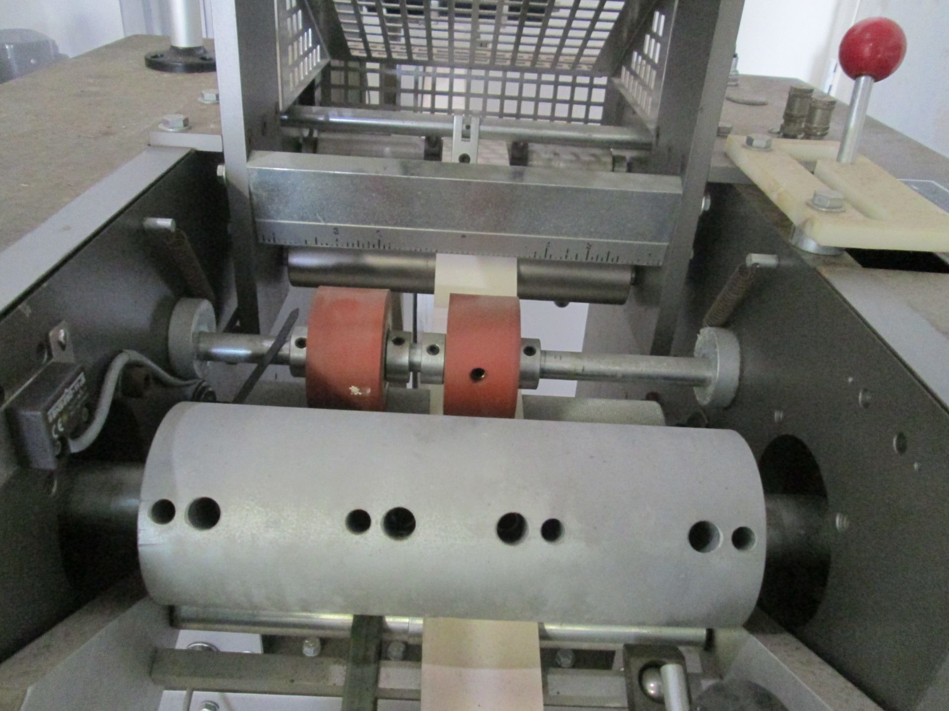 Sig Doboy Card Sheeter Model:UG For "U" Shape board feeding of cards to horizontal wrappers, - Image 4 of 23